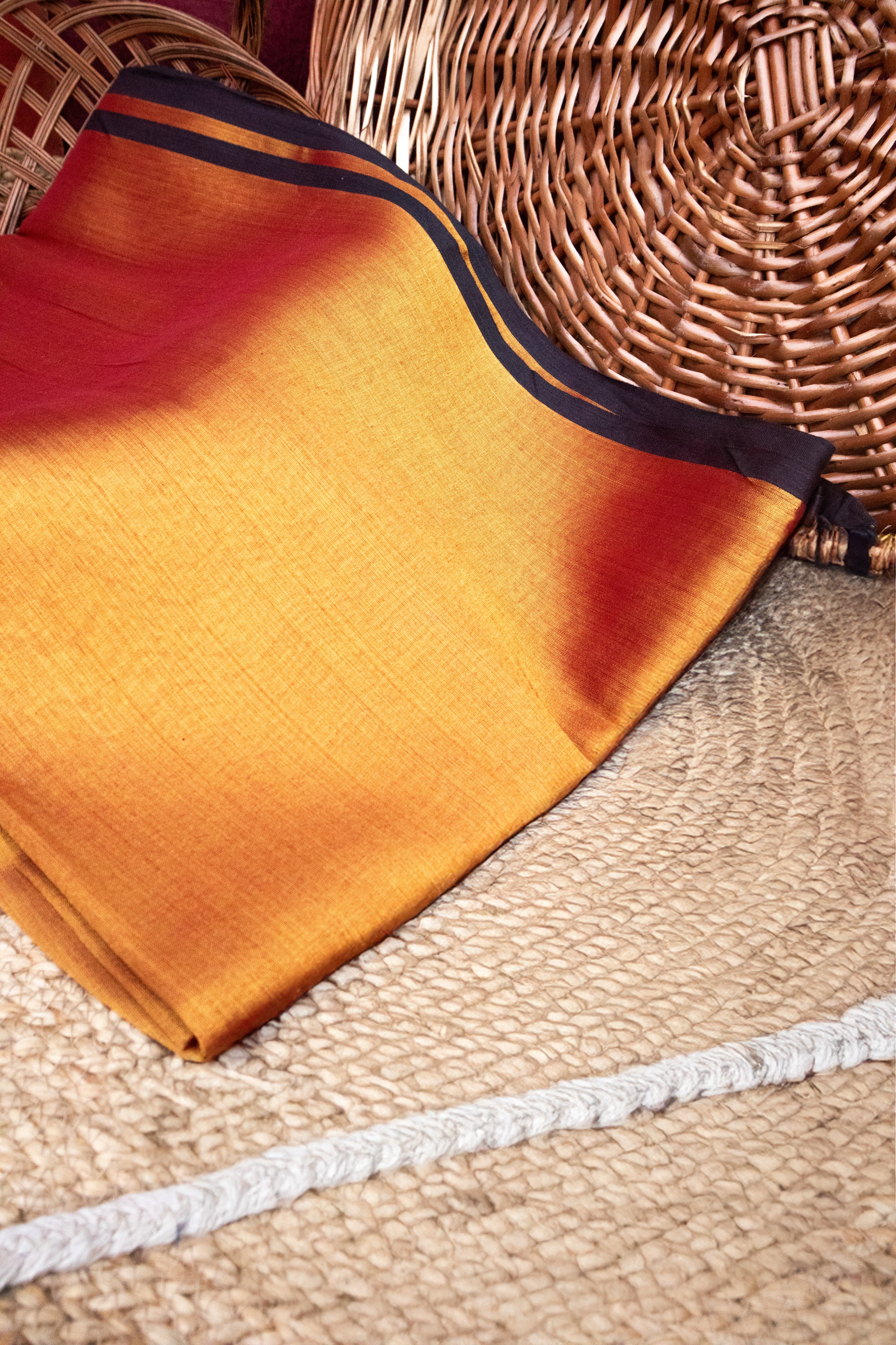 Ardhpataka saree