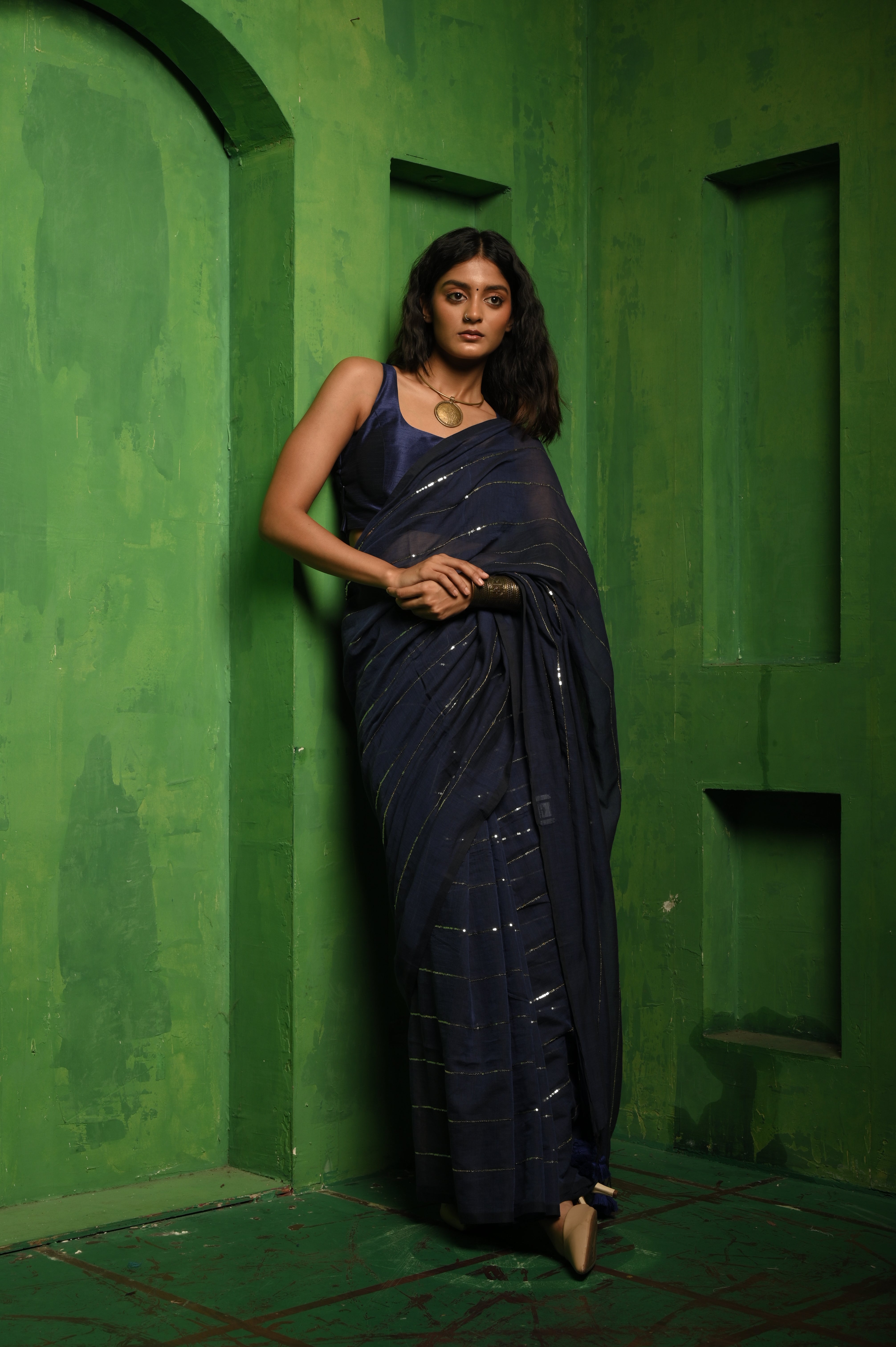 Saaniya I Navy Blue Handloom Mul Cotton Saree with Sequined Lines
