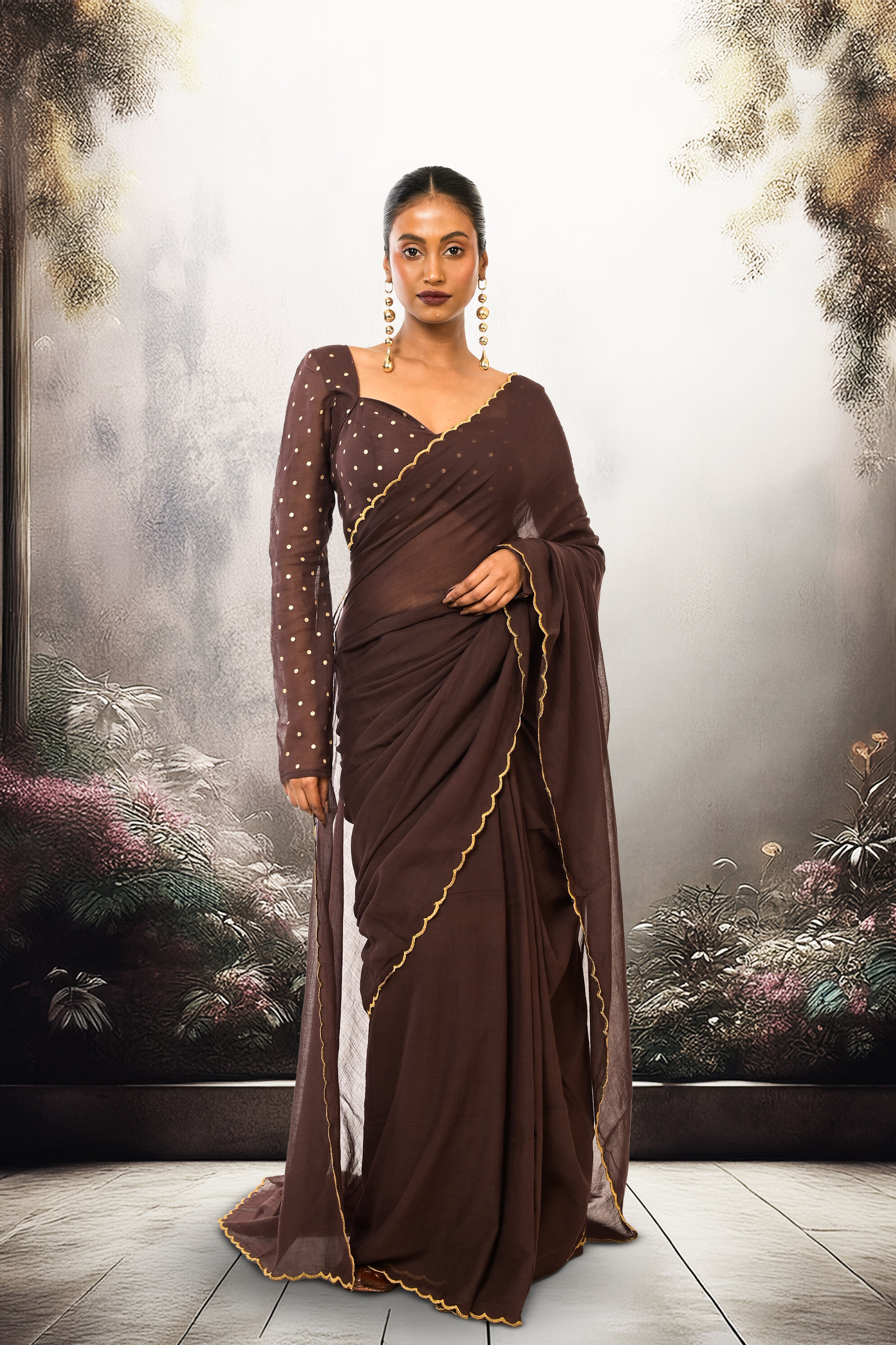 brown-mul-cotton-saree-with-scalloped-border