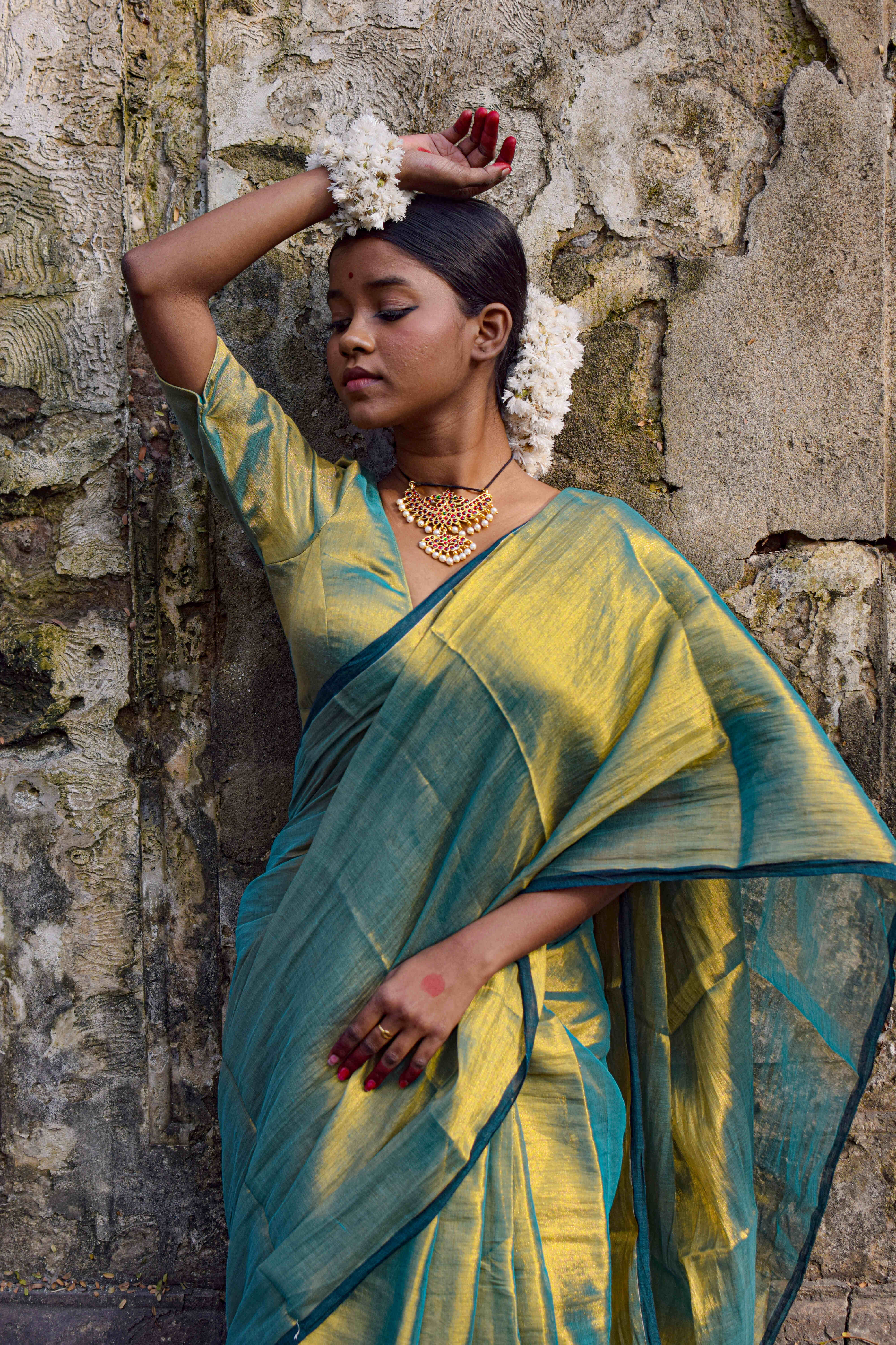 Handwoven Seagreen Dual Tissue saree with Ready to Wear Seagreen Blouse Combo (Pataka & Morni Sargam)