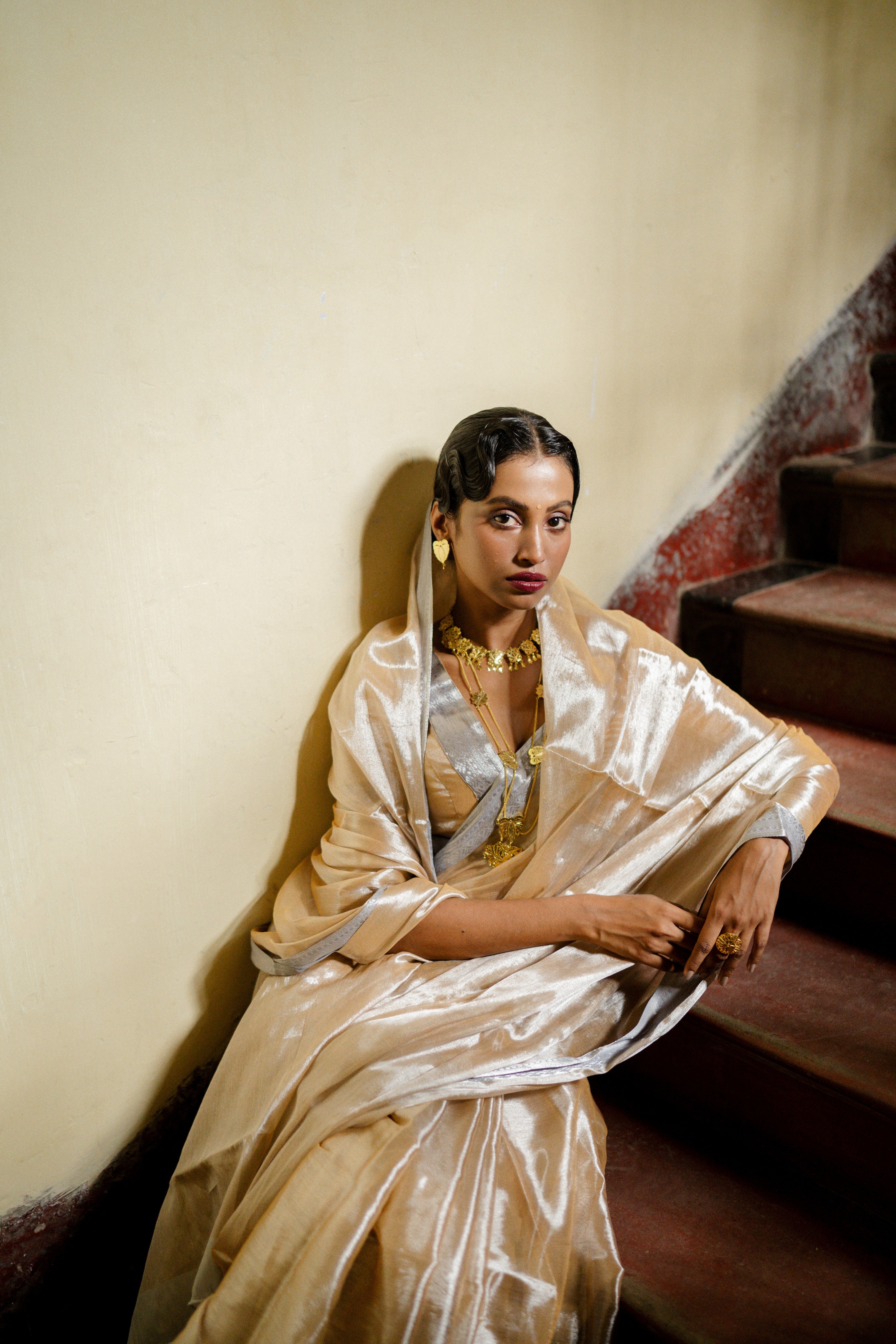 Her Highness TLR-261 I Ivory Handloom Saree with minimal Flaws