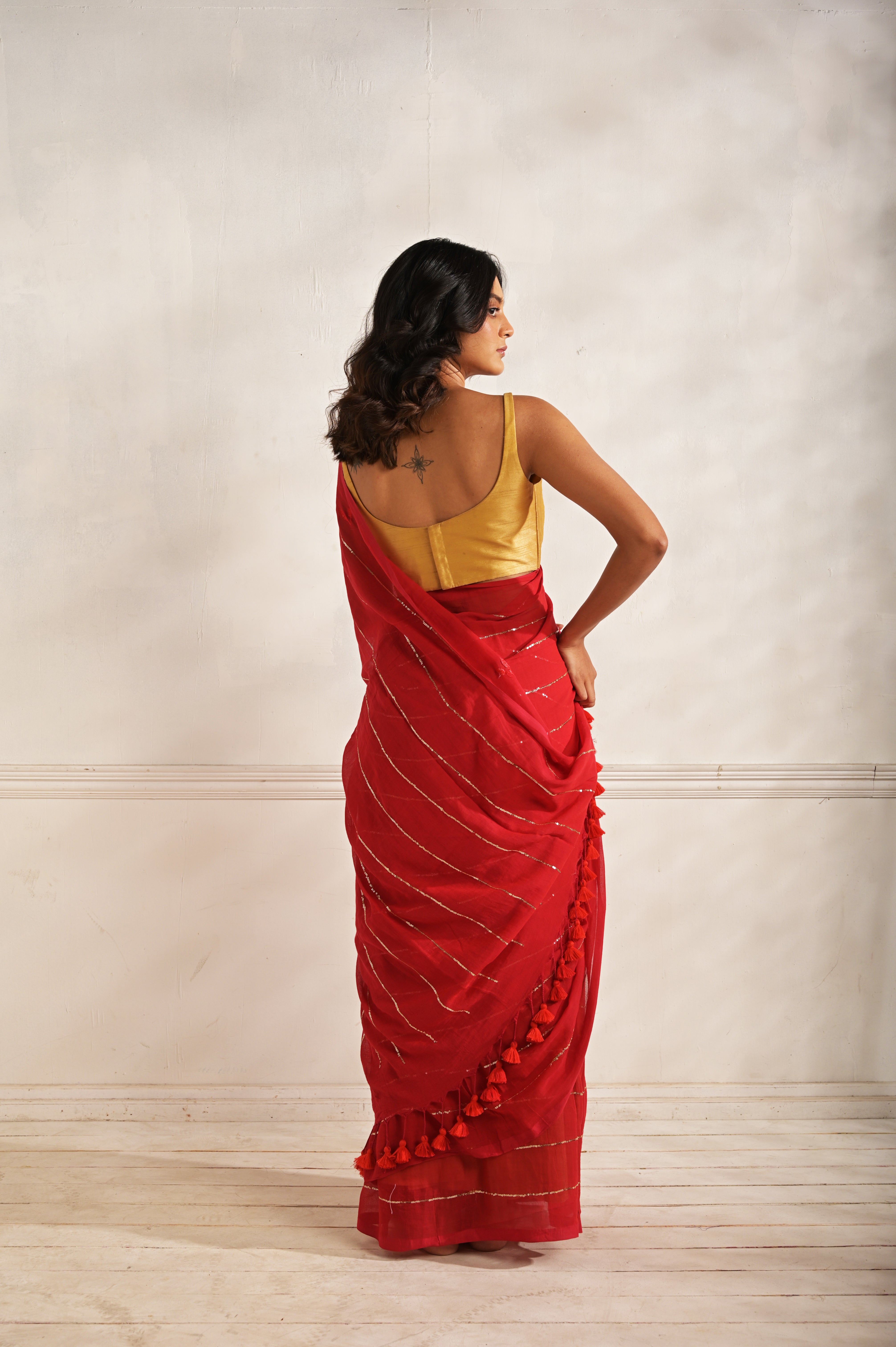 Dilruba TLR-326 I Red handloom mul cotton saree with minimal Flaws