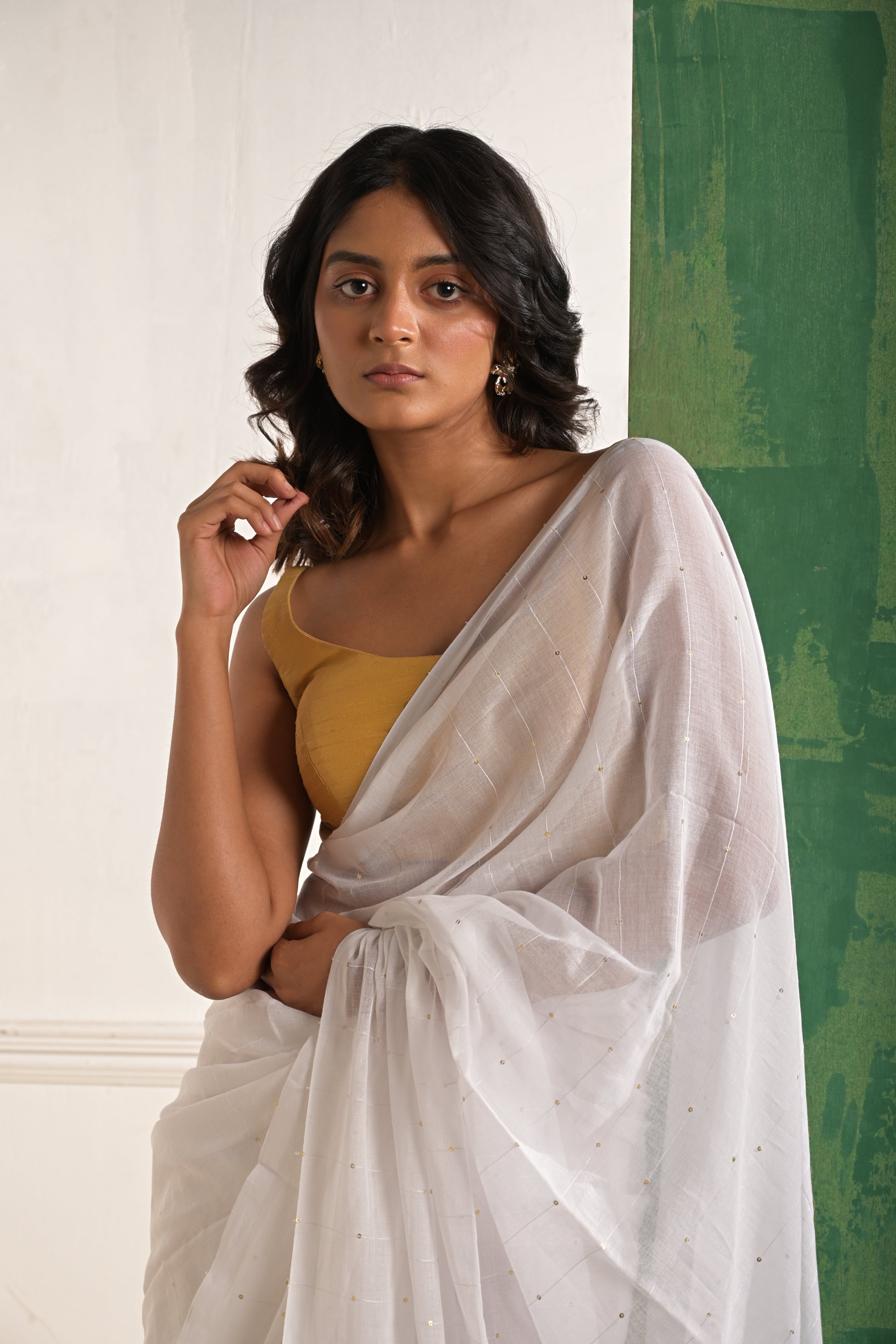white-cotton-saree-with-tassels