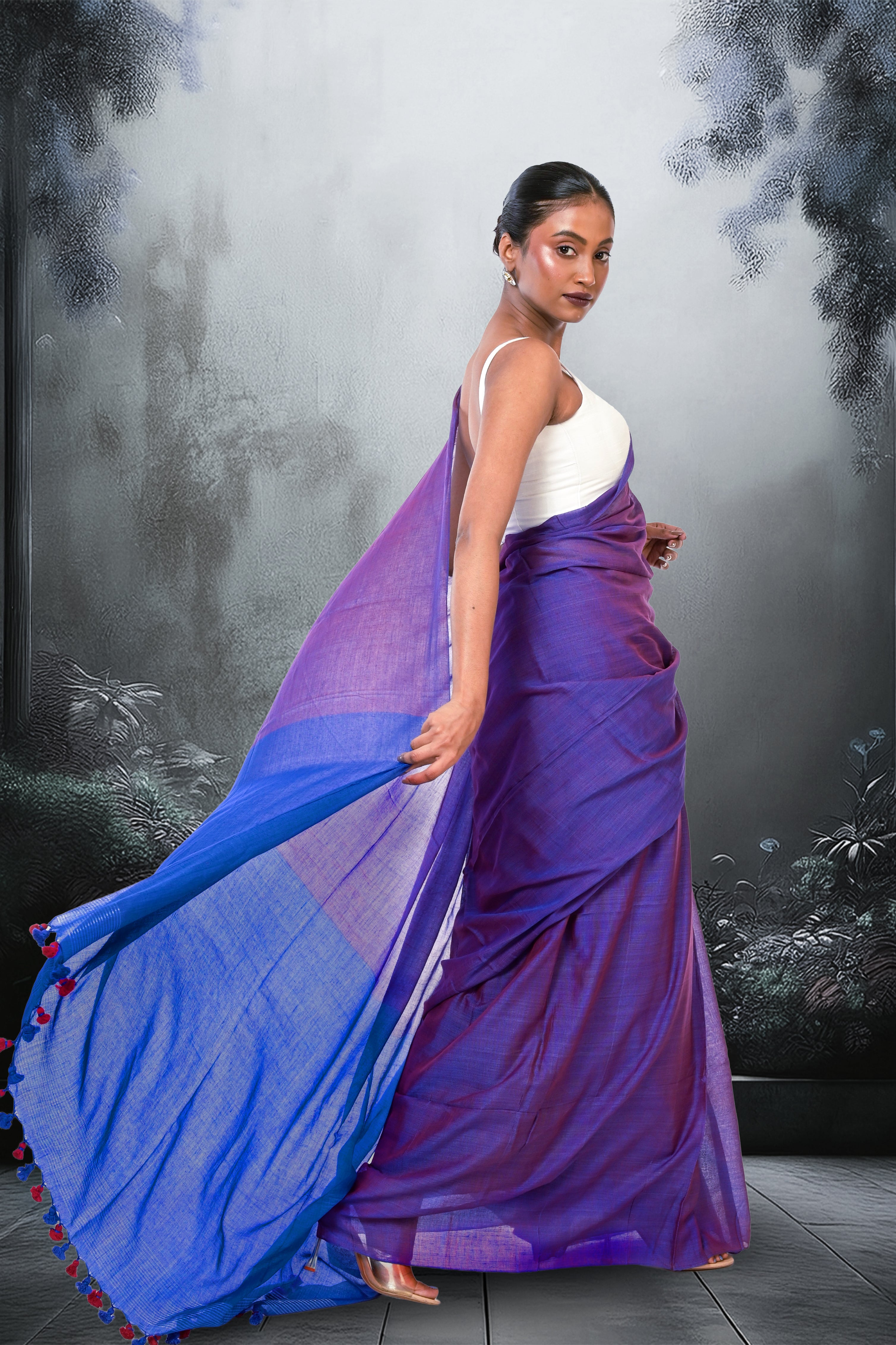 handloom-blue-mul-modal-saree-with-tassels