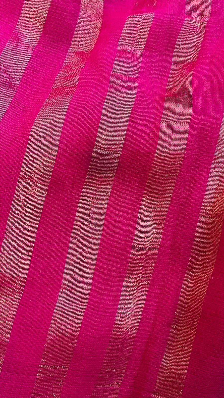 Twin Realm TLR- 286 I Pink Cotton stripes saree with minimal flaws
