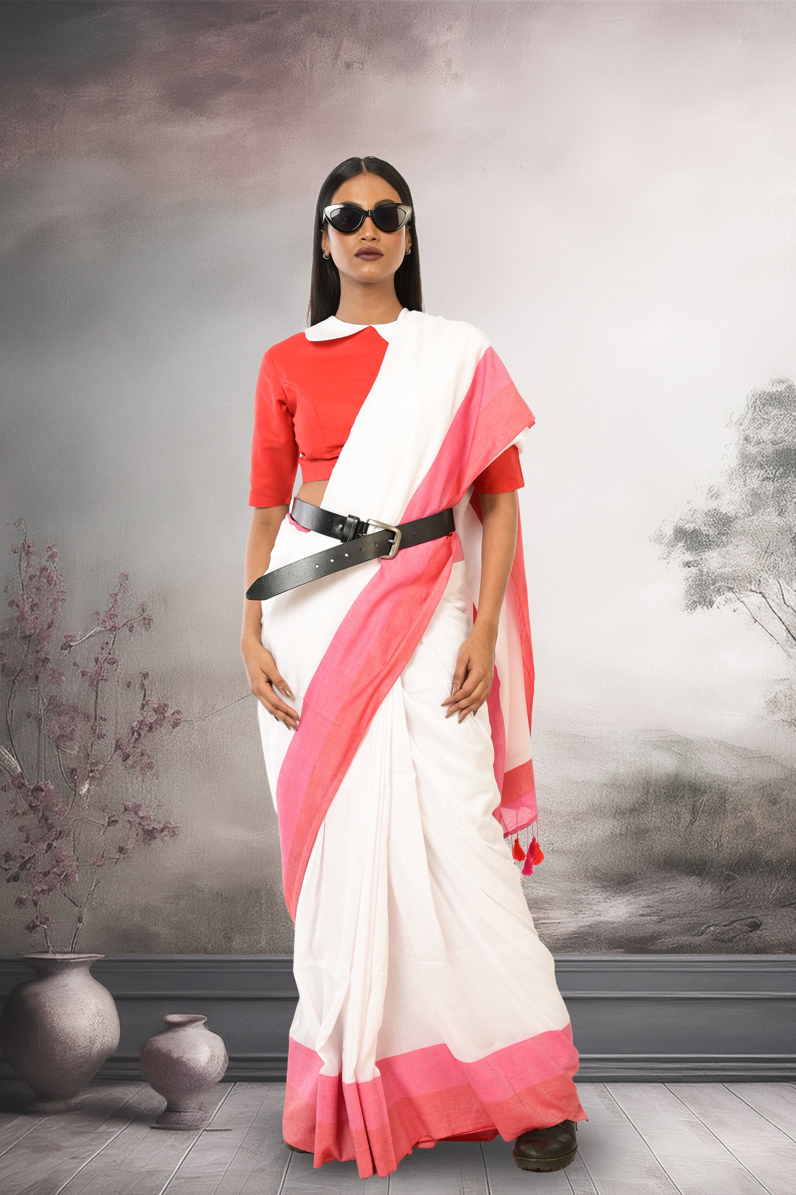 white-cotton-saree-with-red-pind-border