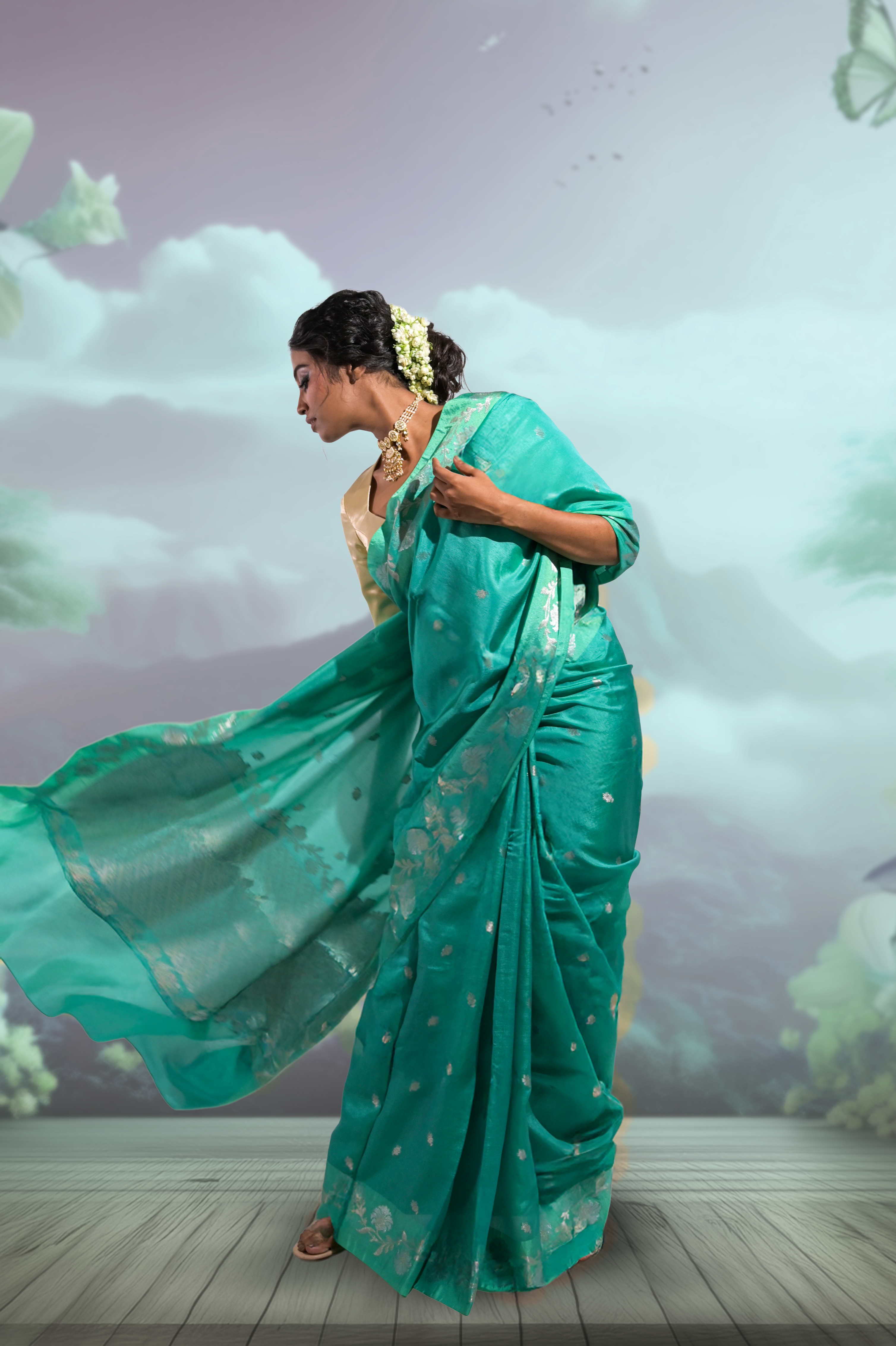 green-banarasi-saree-with-buti-motifs