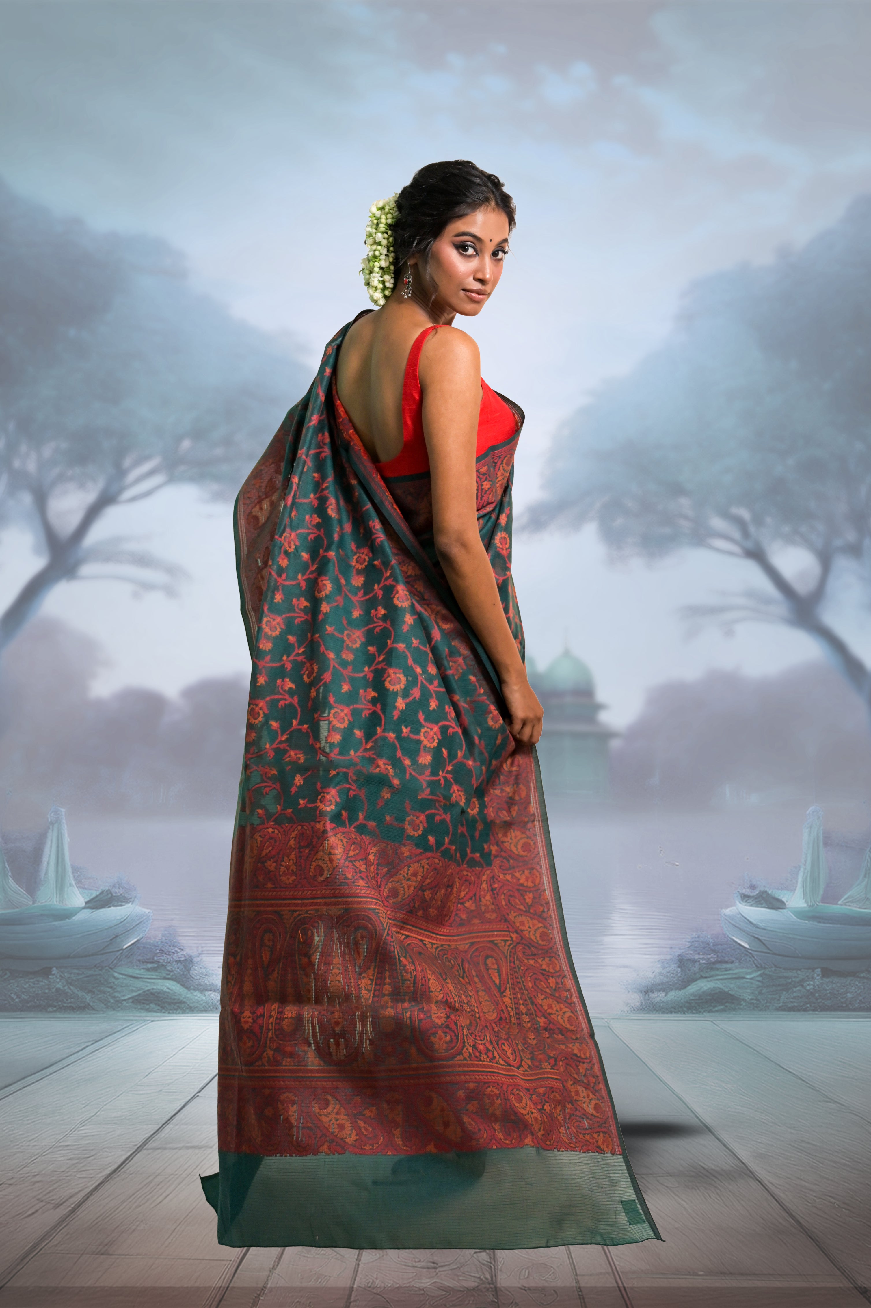 green-handloom-cotton-saree-with-floral-jaal-motifs