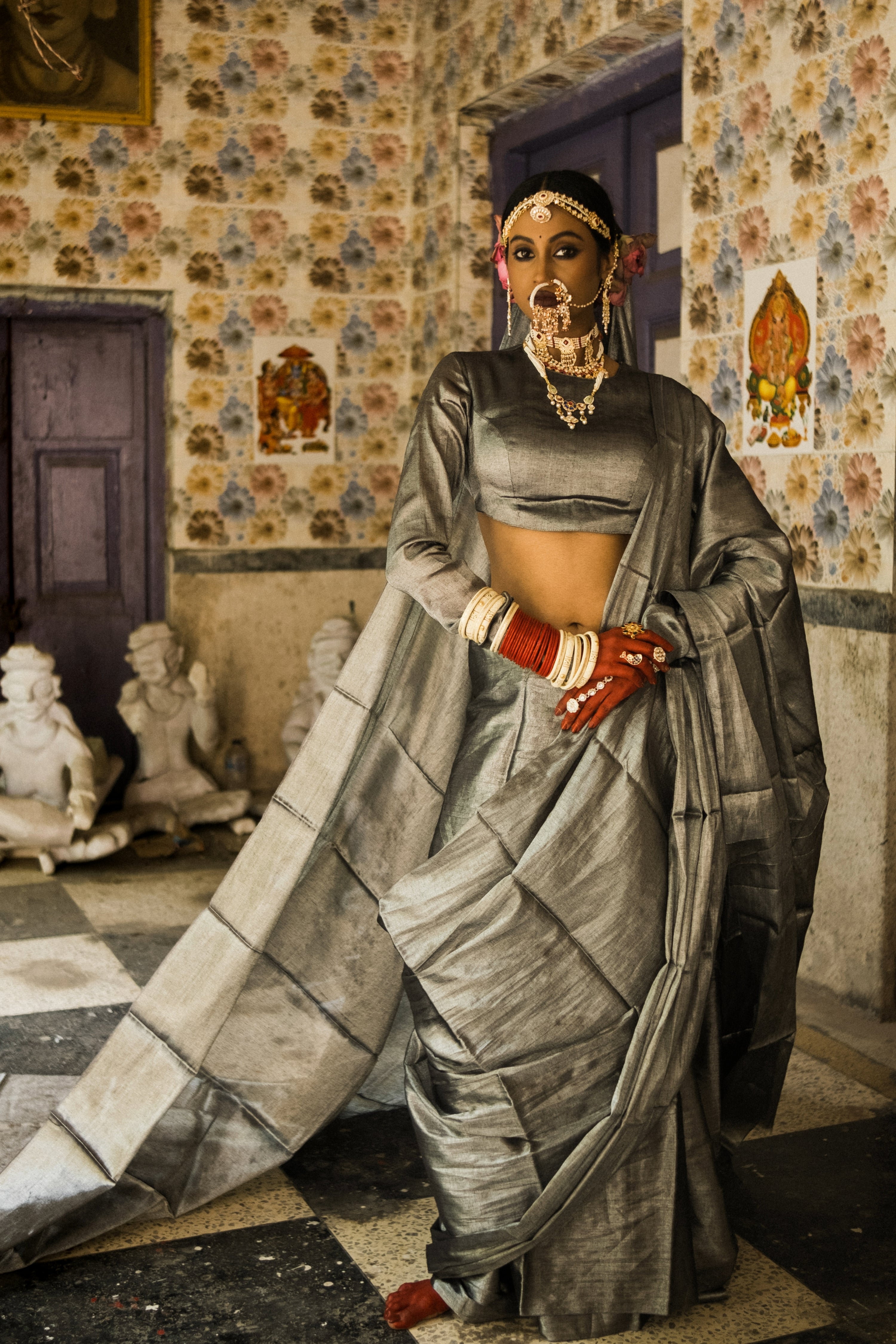 hand-loom-silver-tissue-saree