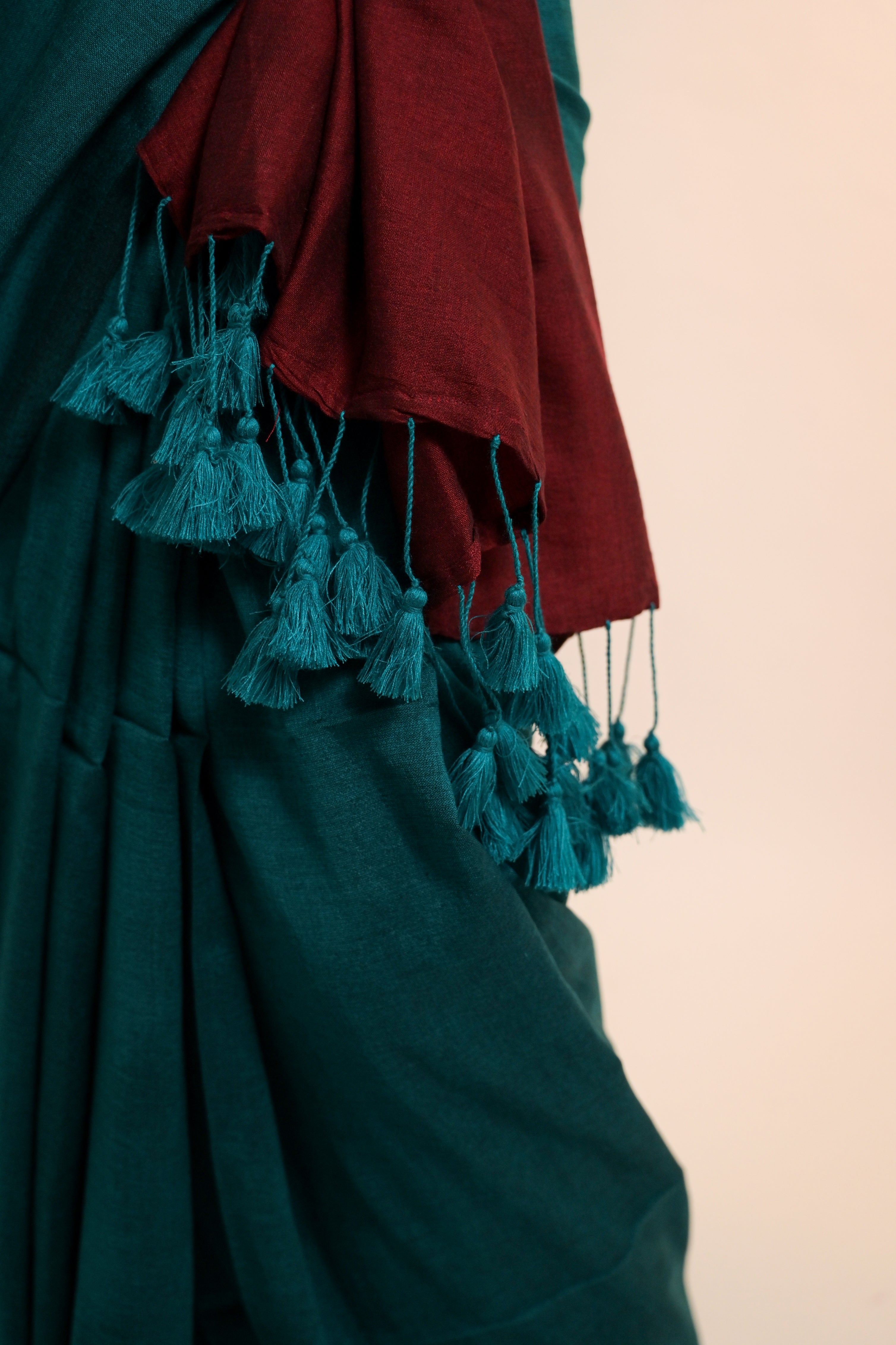 handwoven-bottle-green-cotton-saree