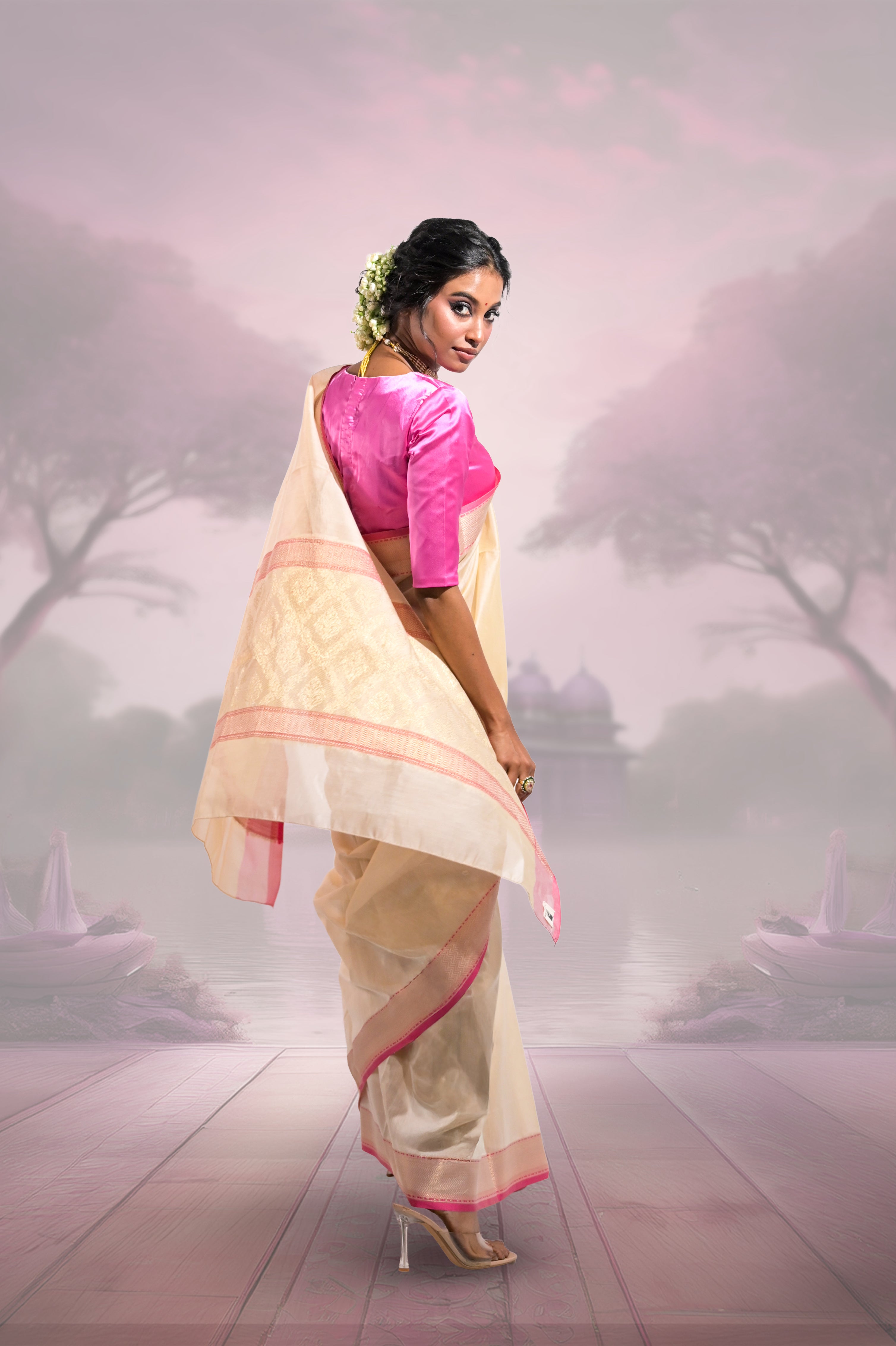 ivory-coloured-saree-with-pink-border