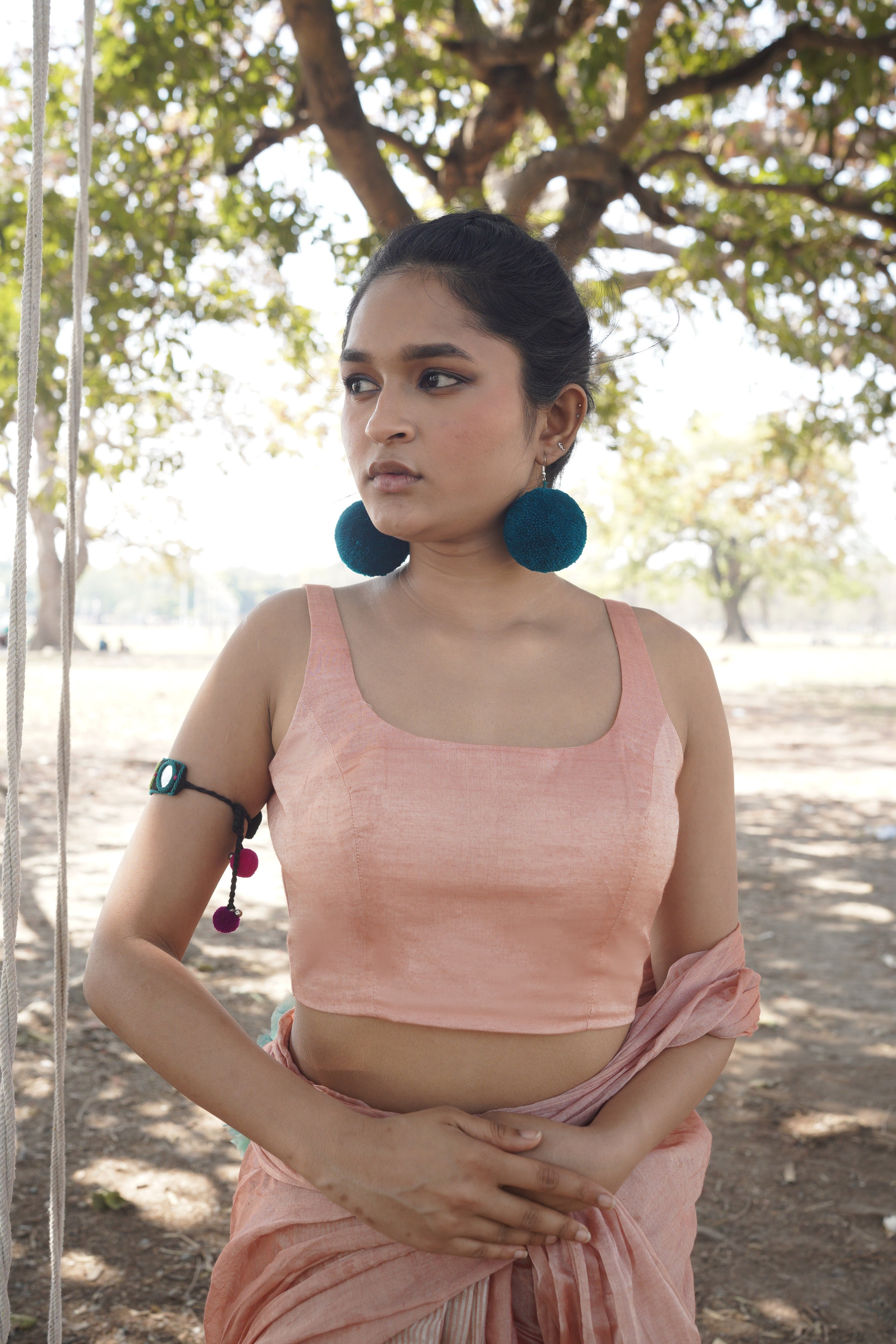 peach-sleeveless-blouse