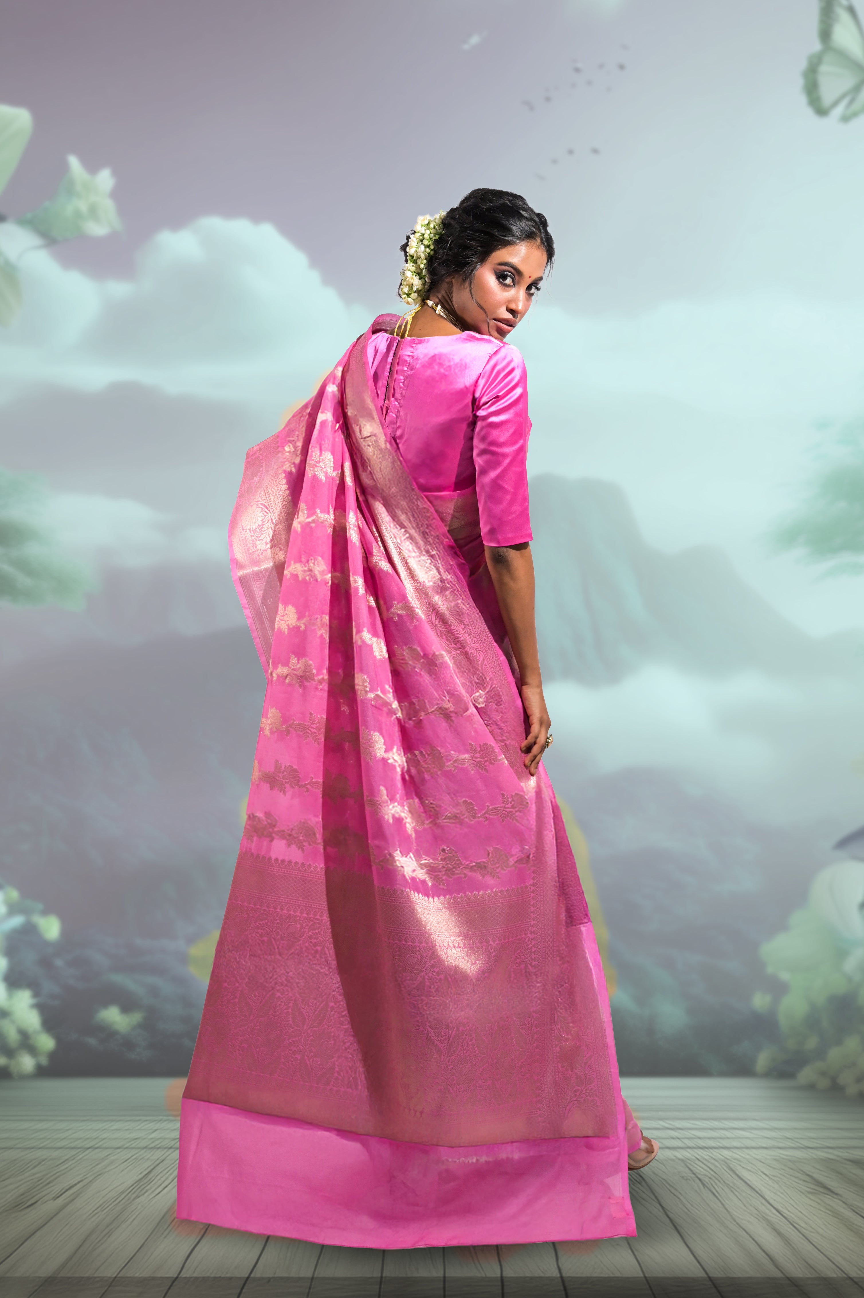 pink-handloom-silk-banarasi-saree-with-folral-creepers