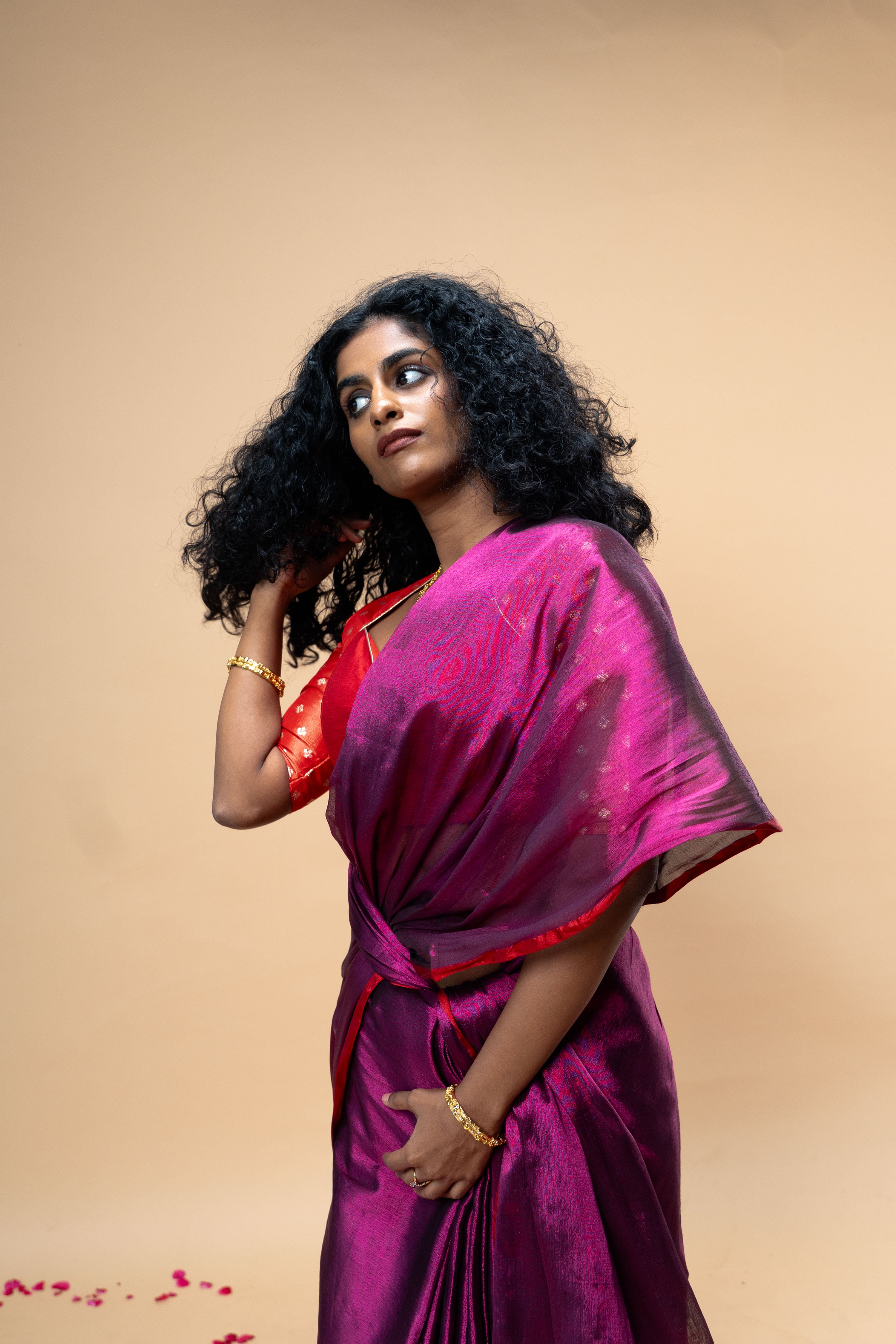 purple-coloured-handwoven-tissue-saree-with-red-border