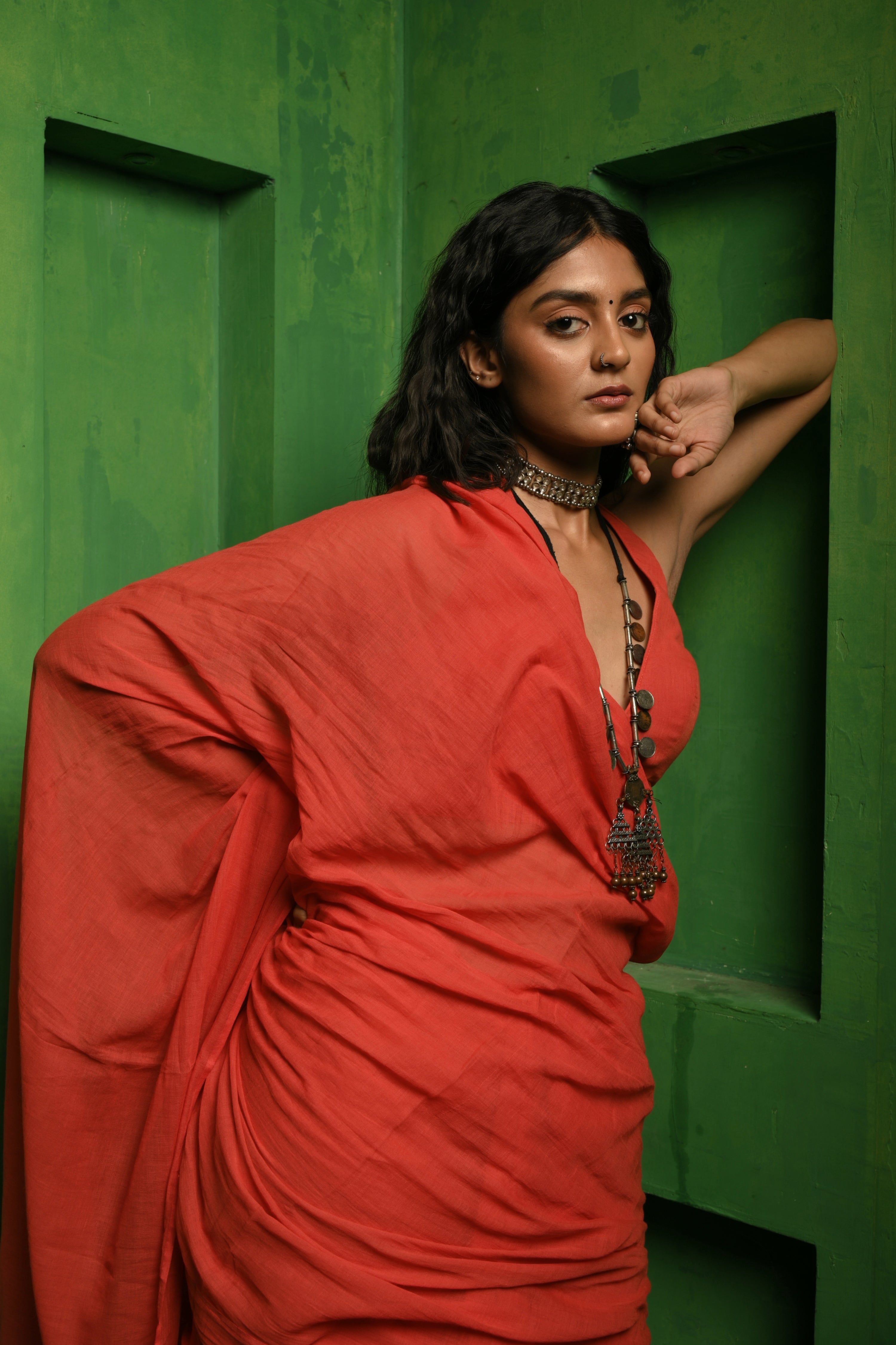 red-mul-modal-handwoven-solid-saree