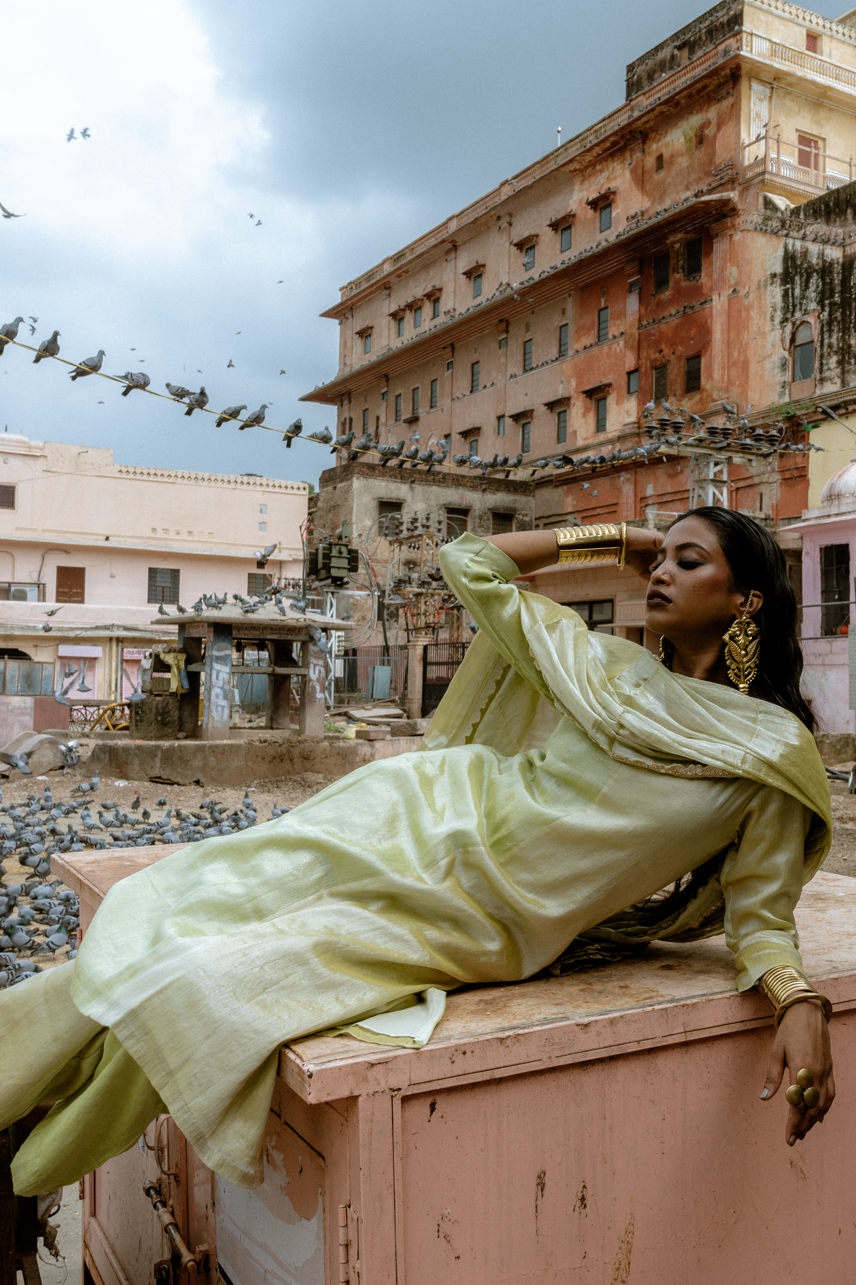 Akshata I Neon green and neon olive handloom tissue kurta pant set with Dupatta