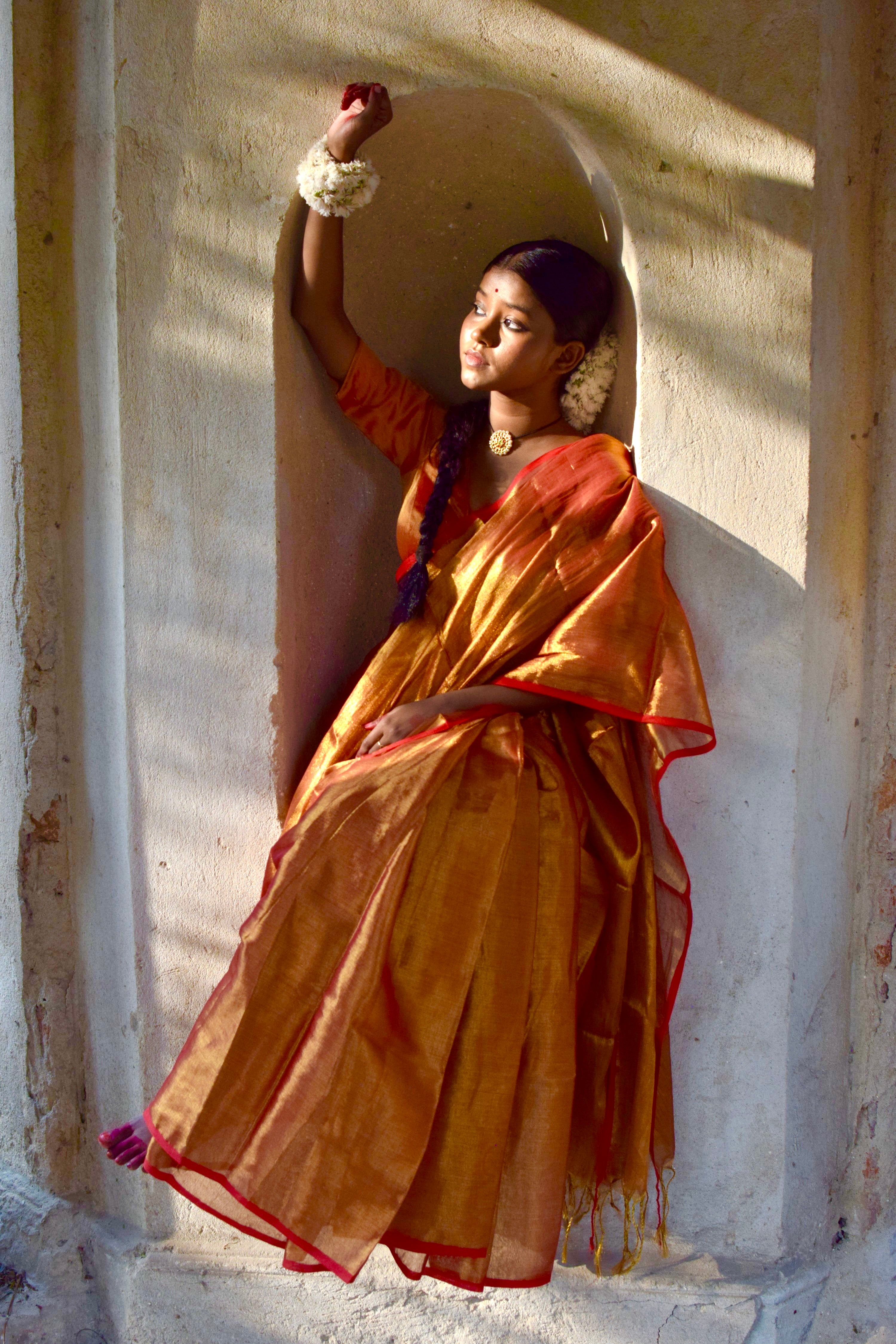 Handwoven Warm Red and Gold Dual Tone Tissue Saree with Ready to Wear Blouse Combo (Tripataka & Ruby Divine)