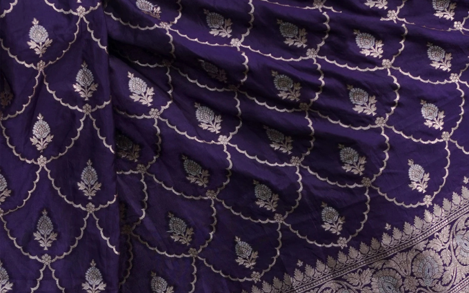 How to Wash Handloom Sarees the Right Way