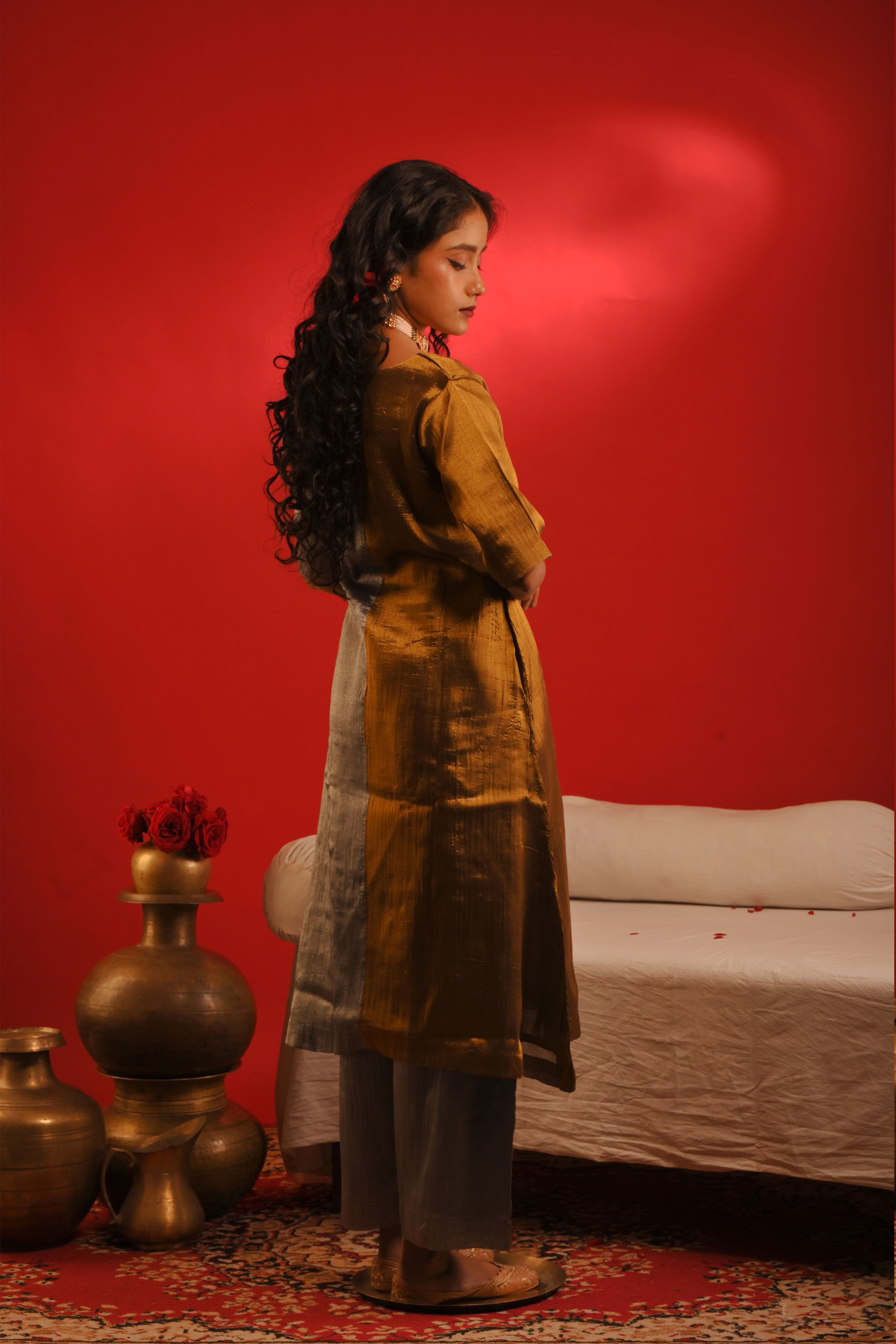 Nishaali I Golden and Silver handloom tissue kurta pant set