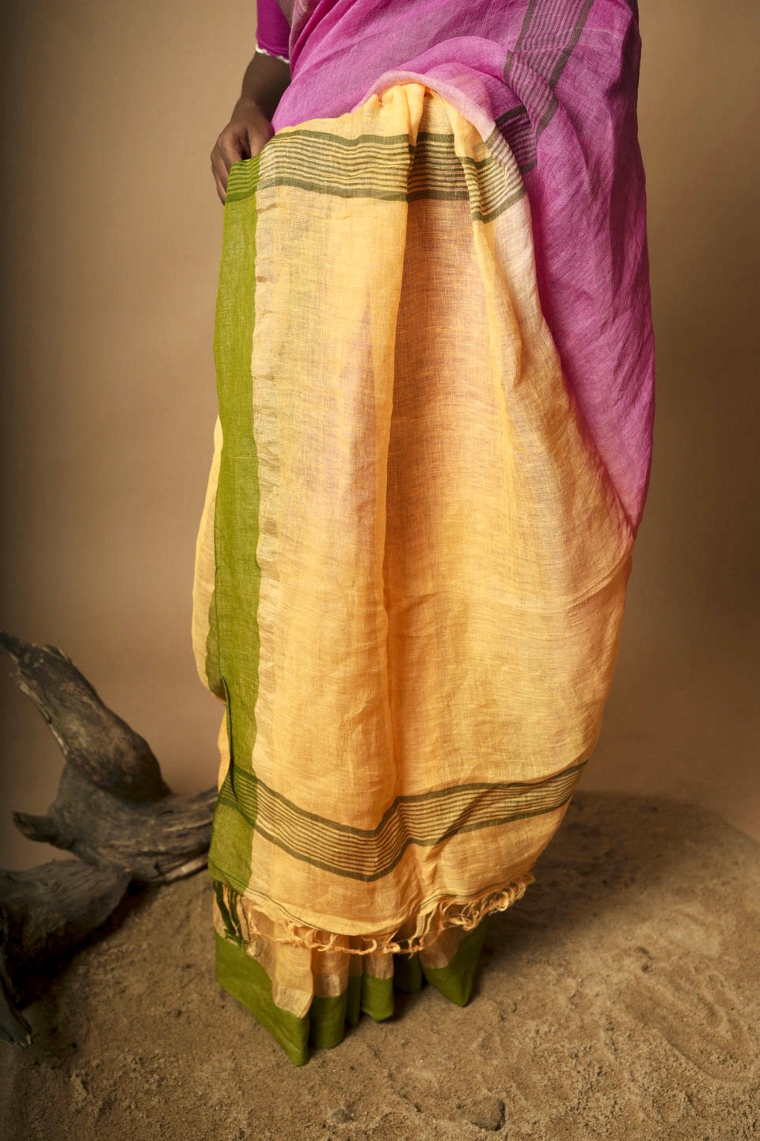 hand-woven-linen-saree