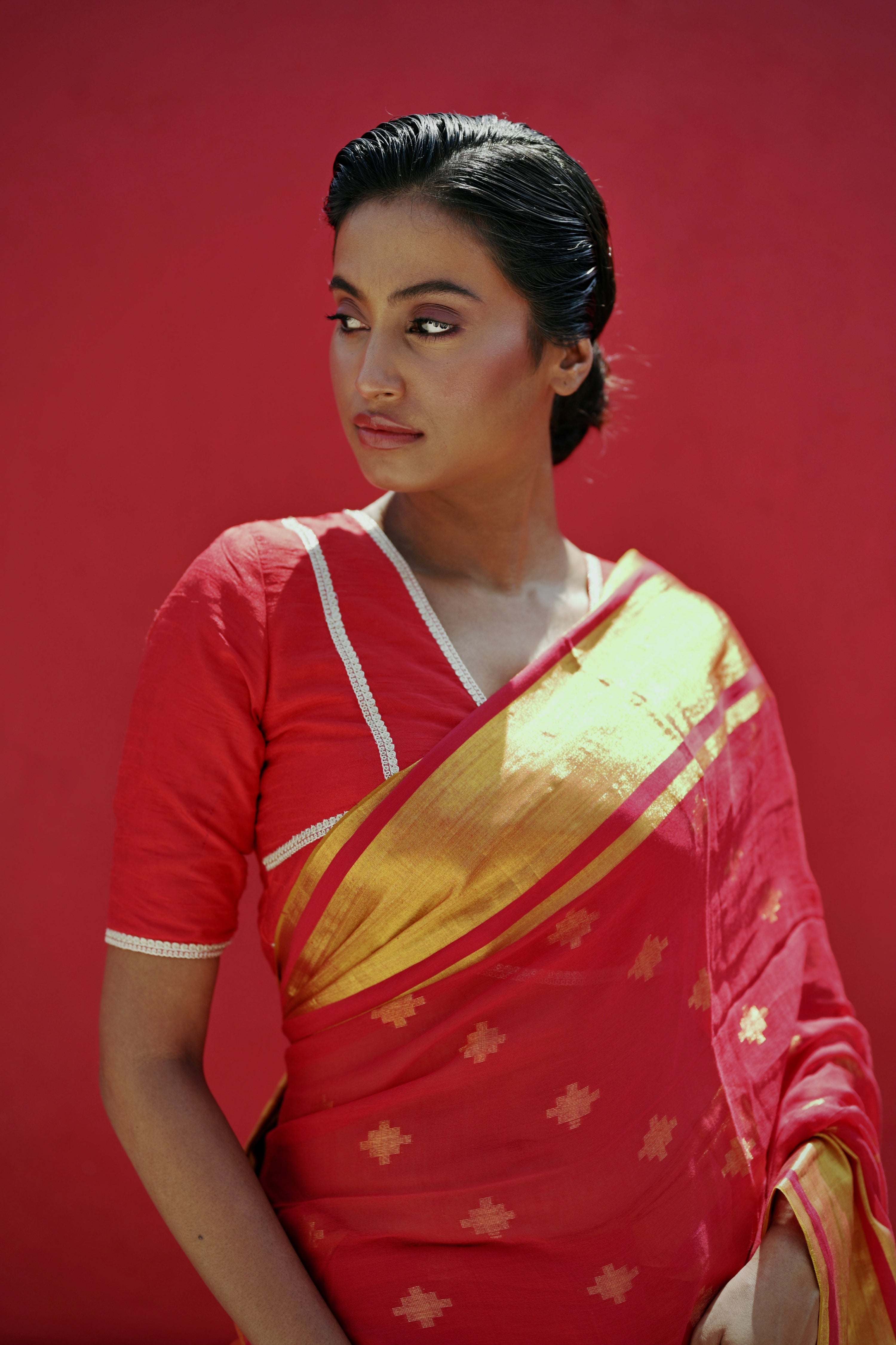 red-and-gold-handloom-saree