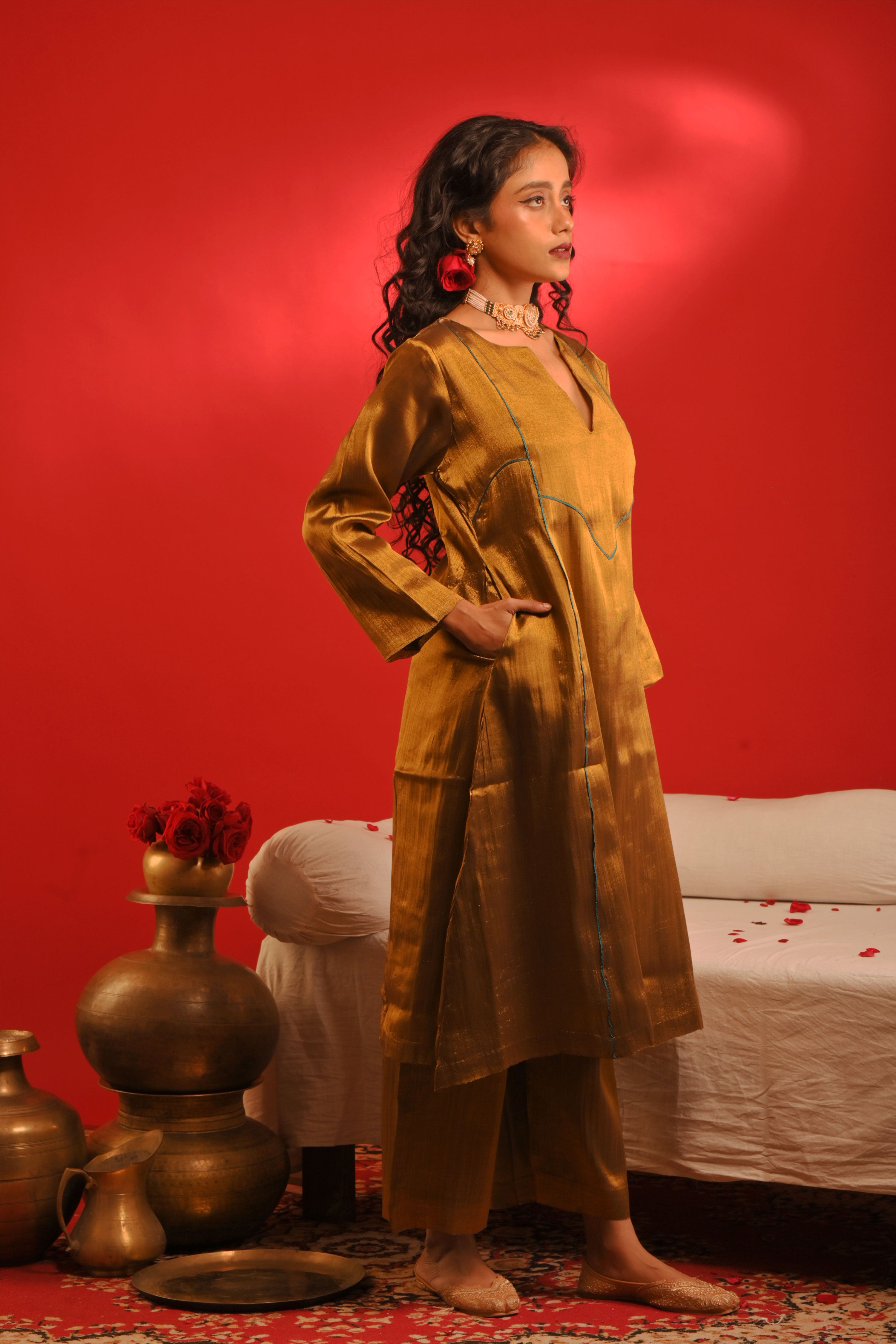 Smritika I Golden handloom tissue kurta pant set with green piping