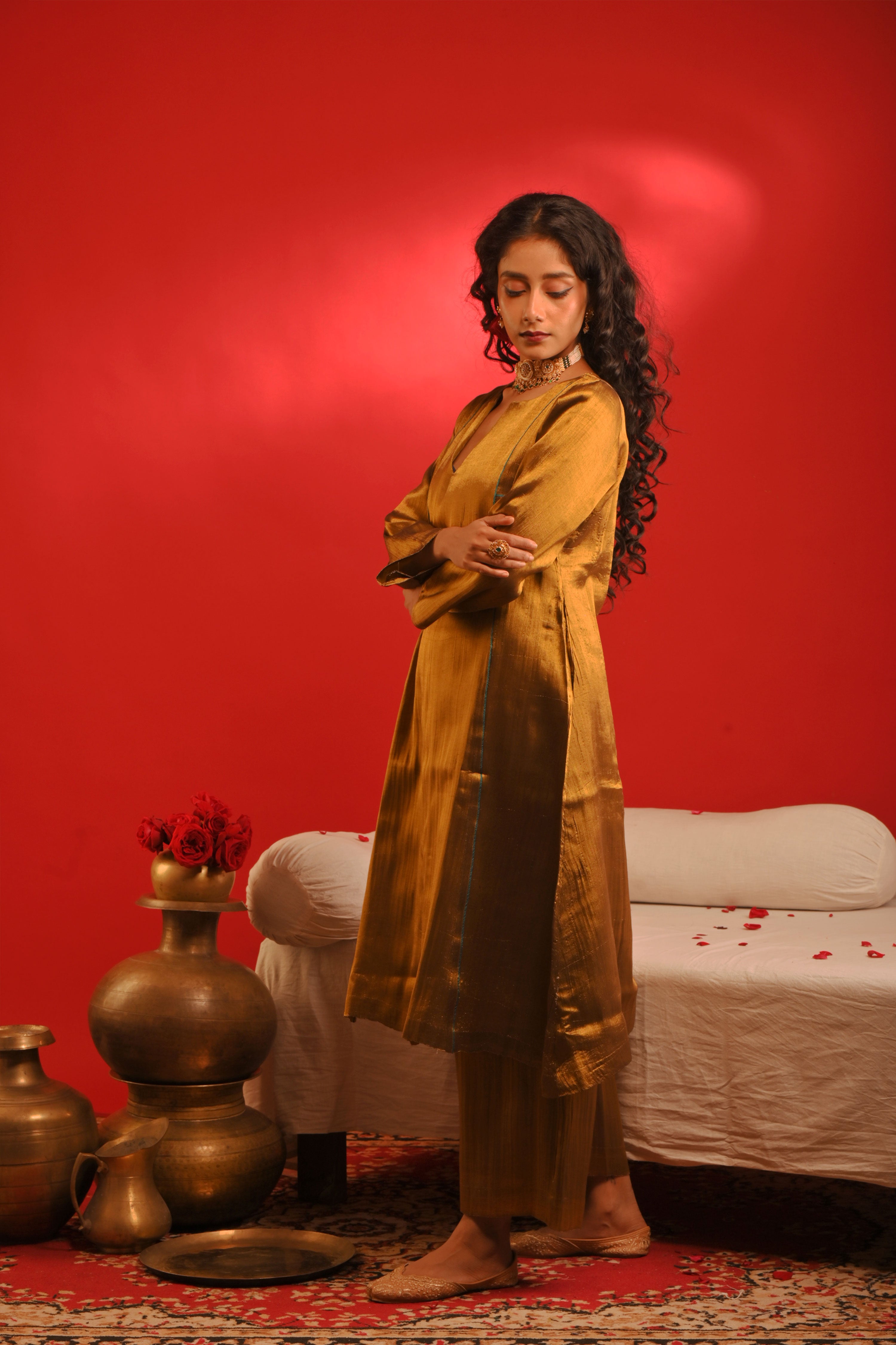 Smritika I Golden handloom tissue kurta pant set with green piping