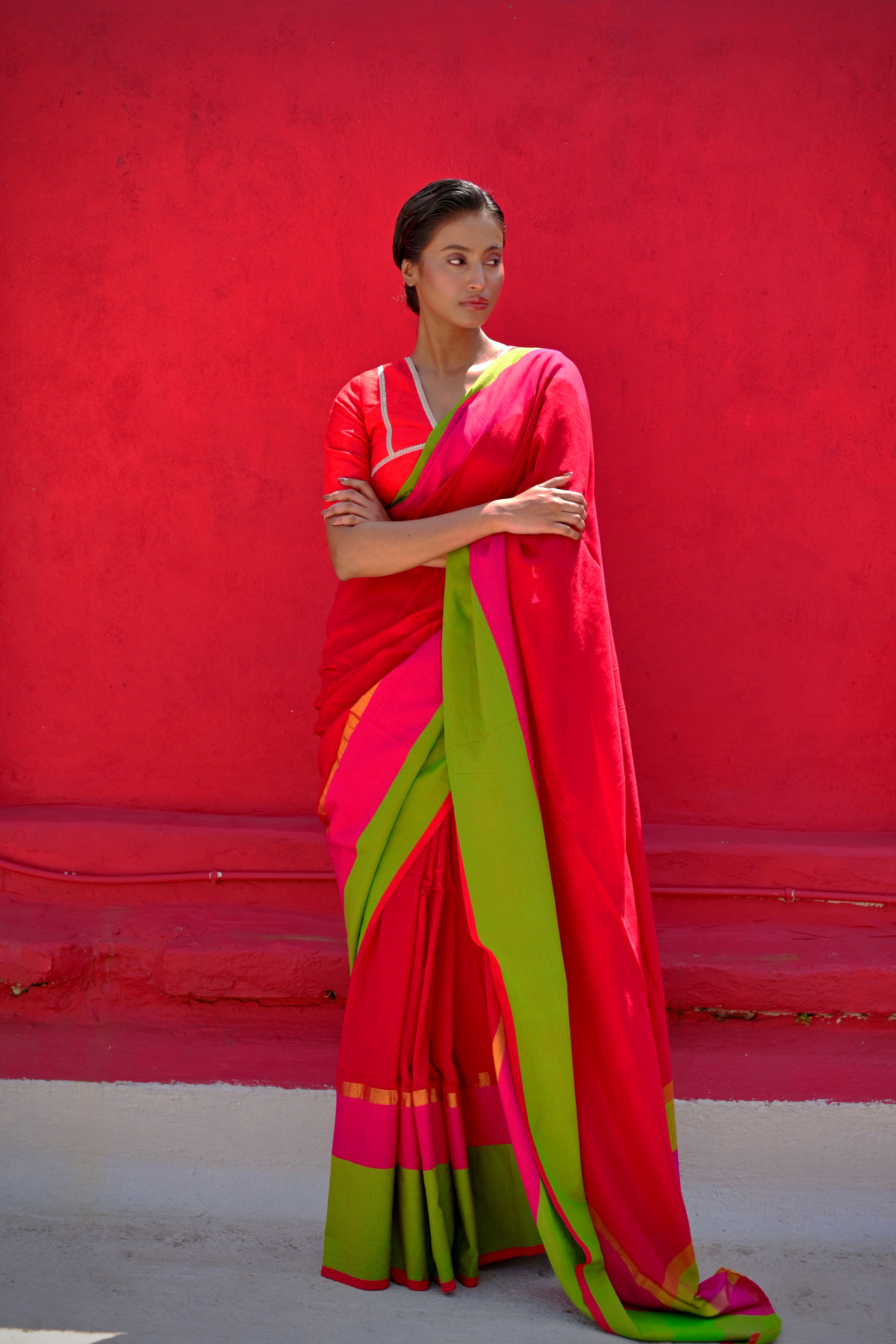 handloomed-handwoven-red-cotton-saree