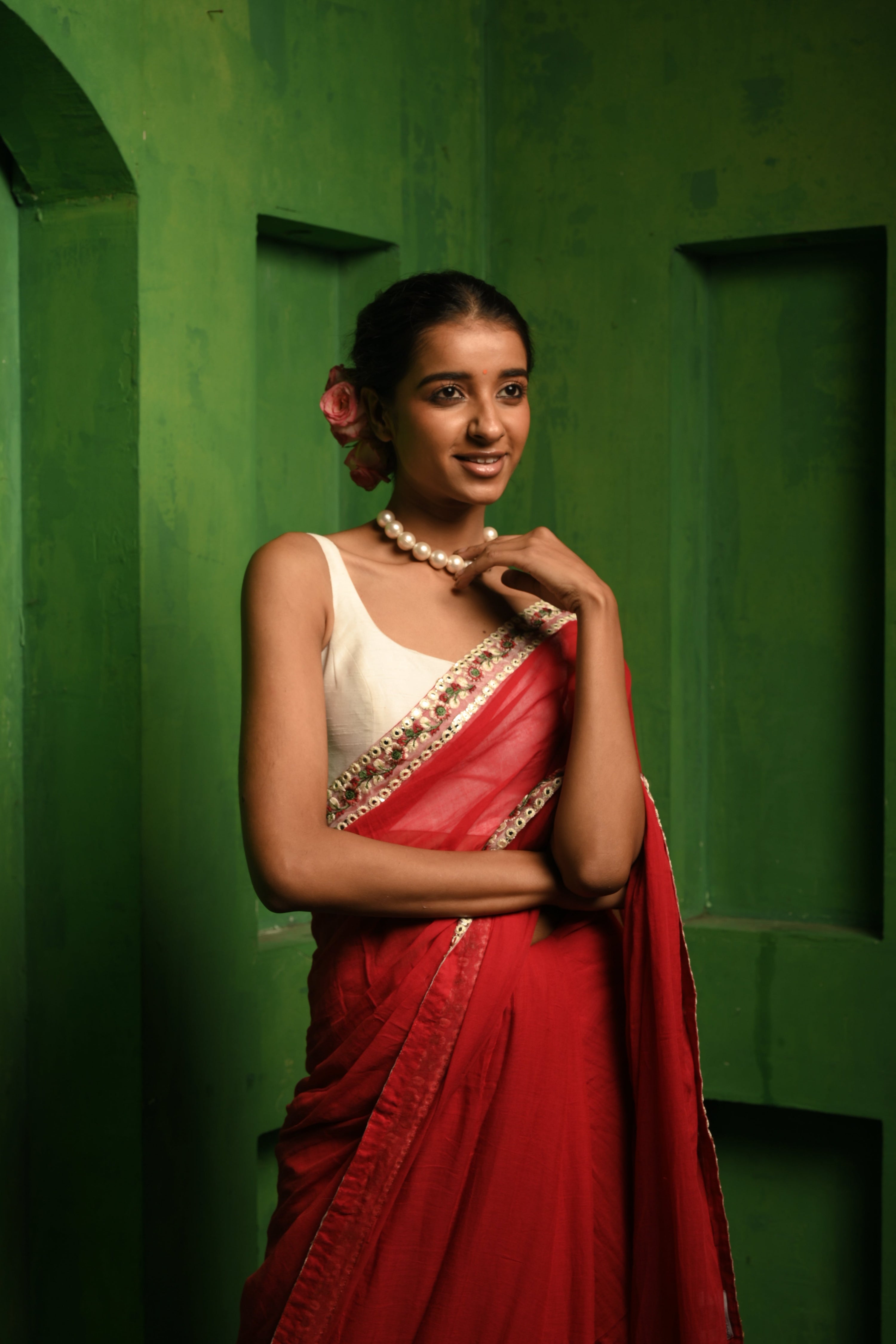 hand-woven-red-saree-with-lace-border