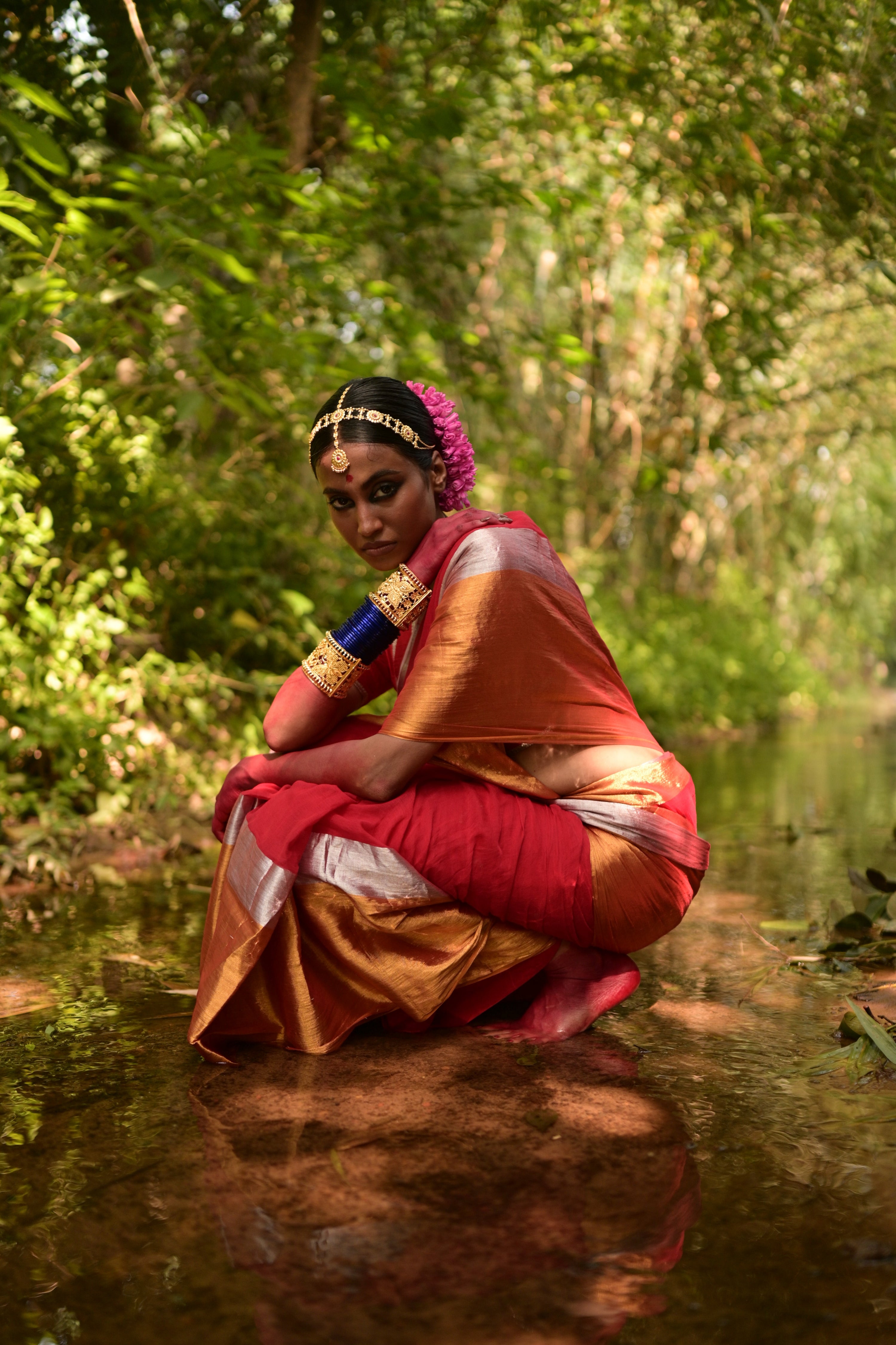 red-cotton-saree-with-silver-and-golde-border