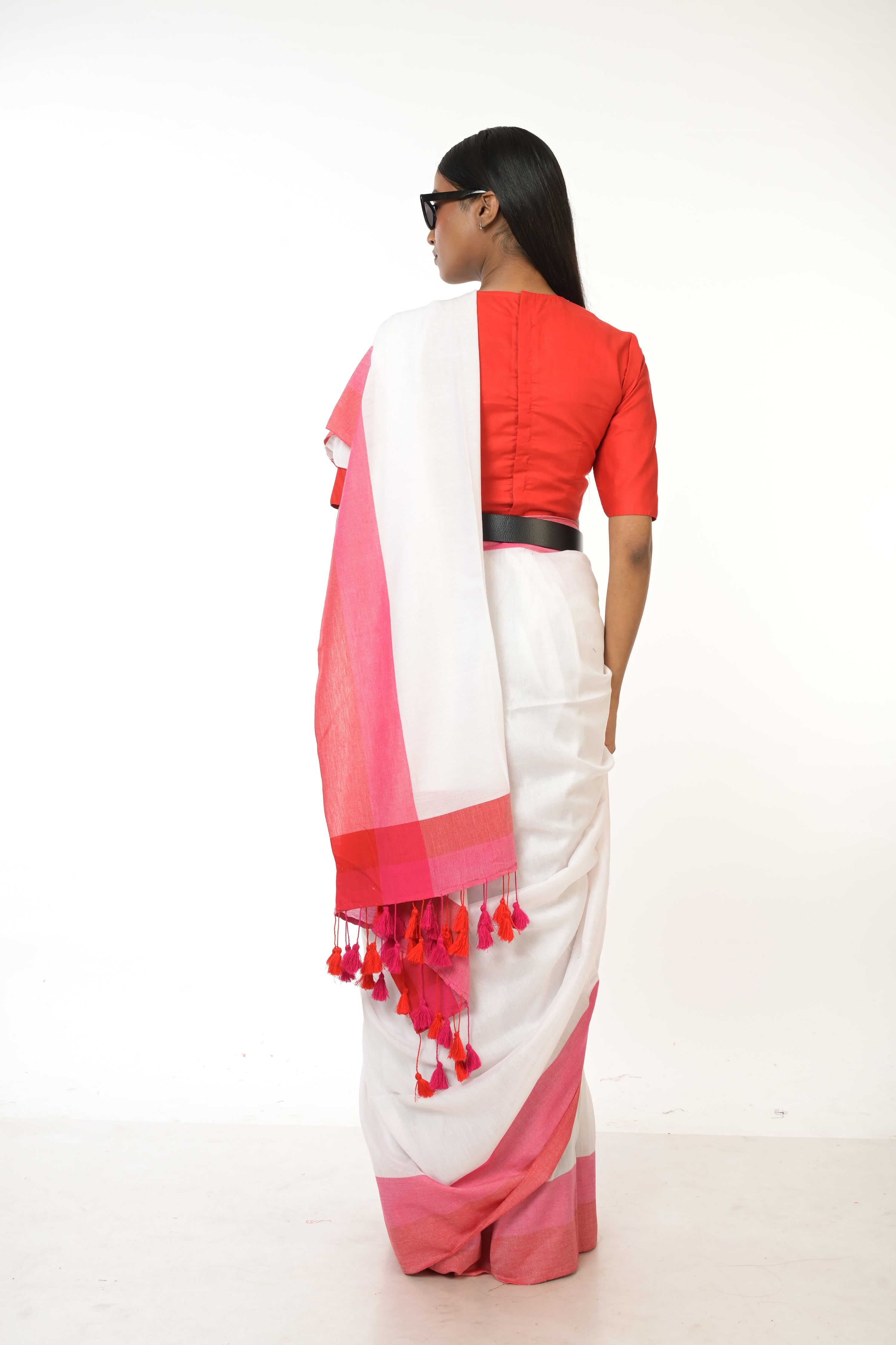 White Radiance I White Handloom Acrylic Cotton Saree with Red and Pink Border