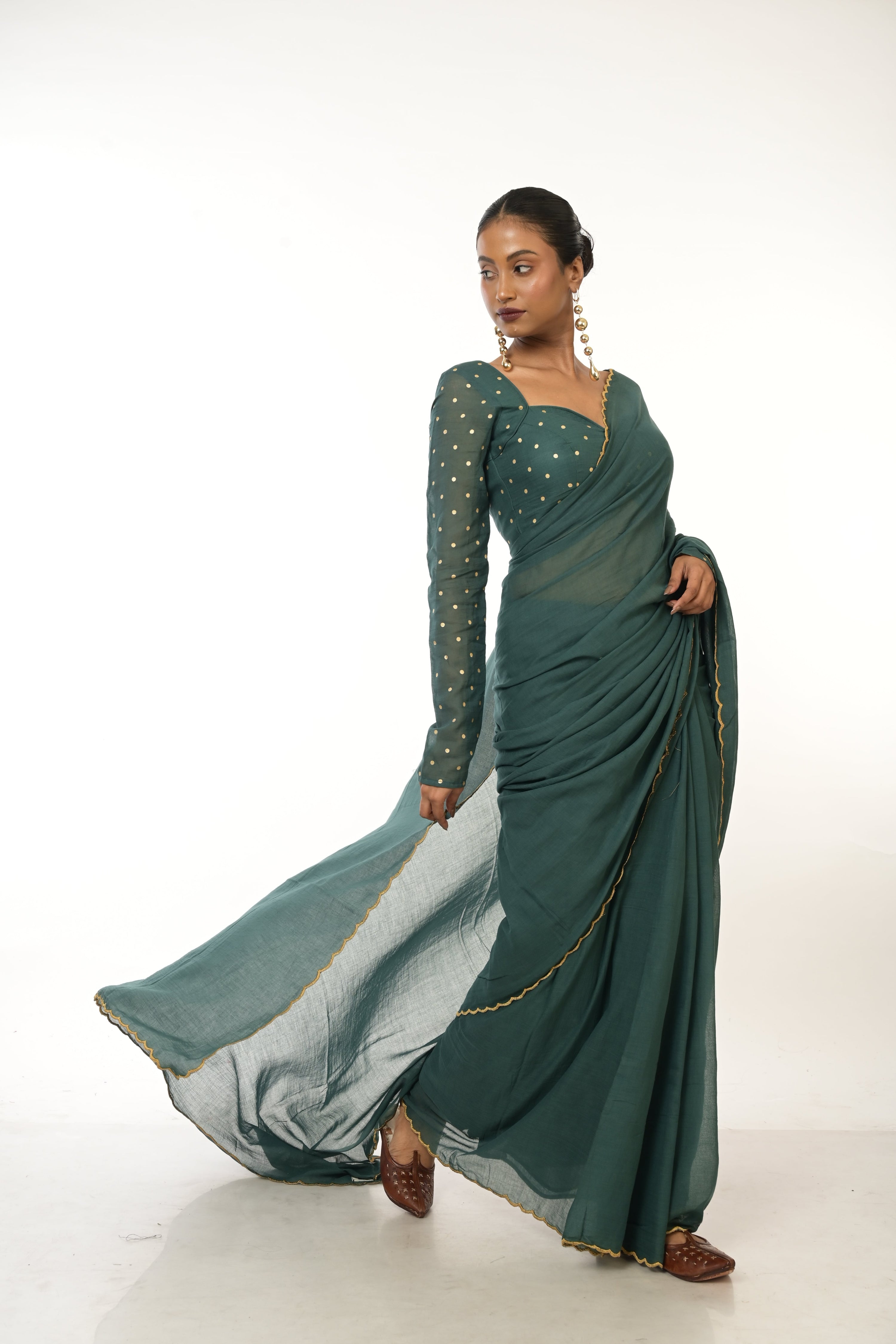 Evergreen Elegance I Bottle Green Handloom Mul Cotton Saree with Golden Scalloped Border