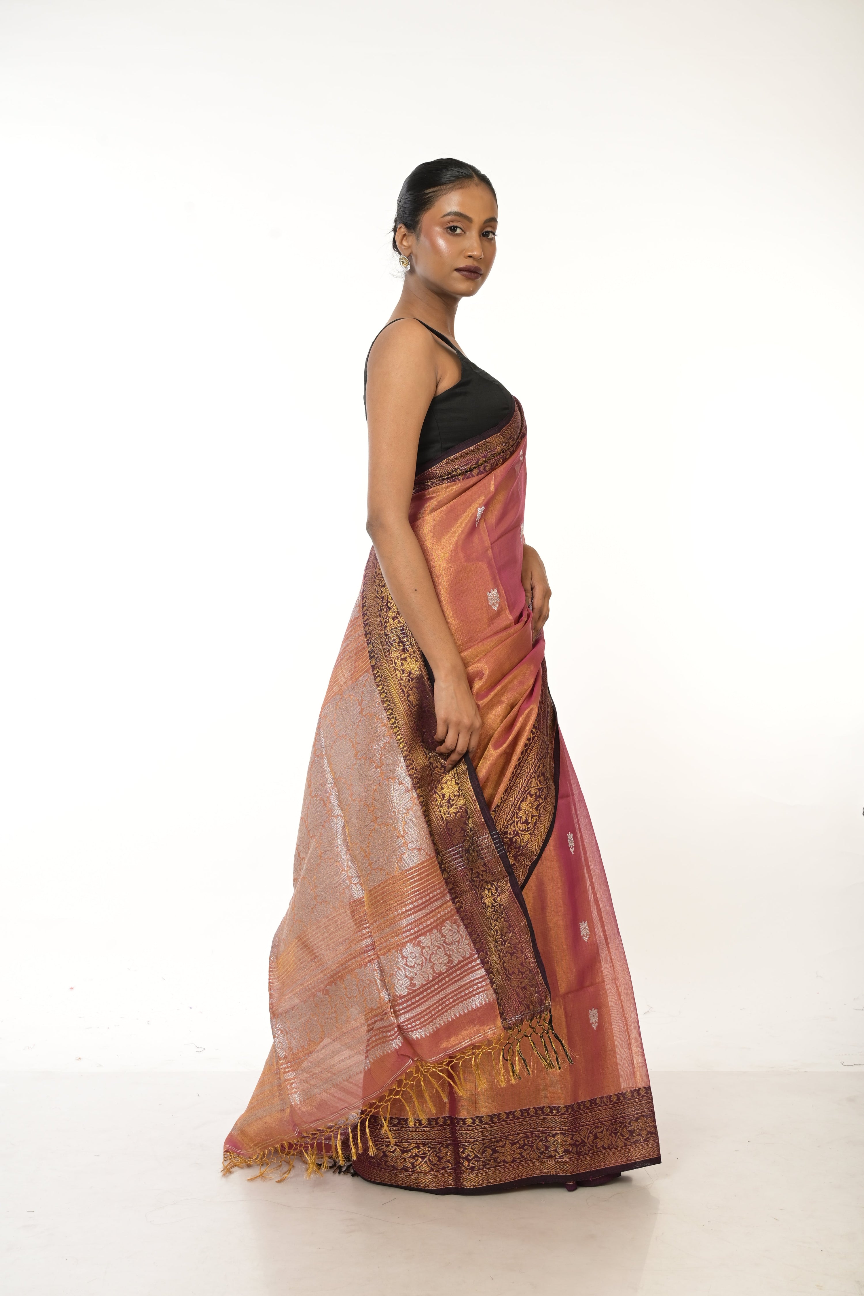 Gulabi Noor I Handloom pink Tissue Banarasi Saree