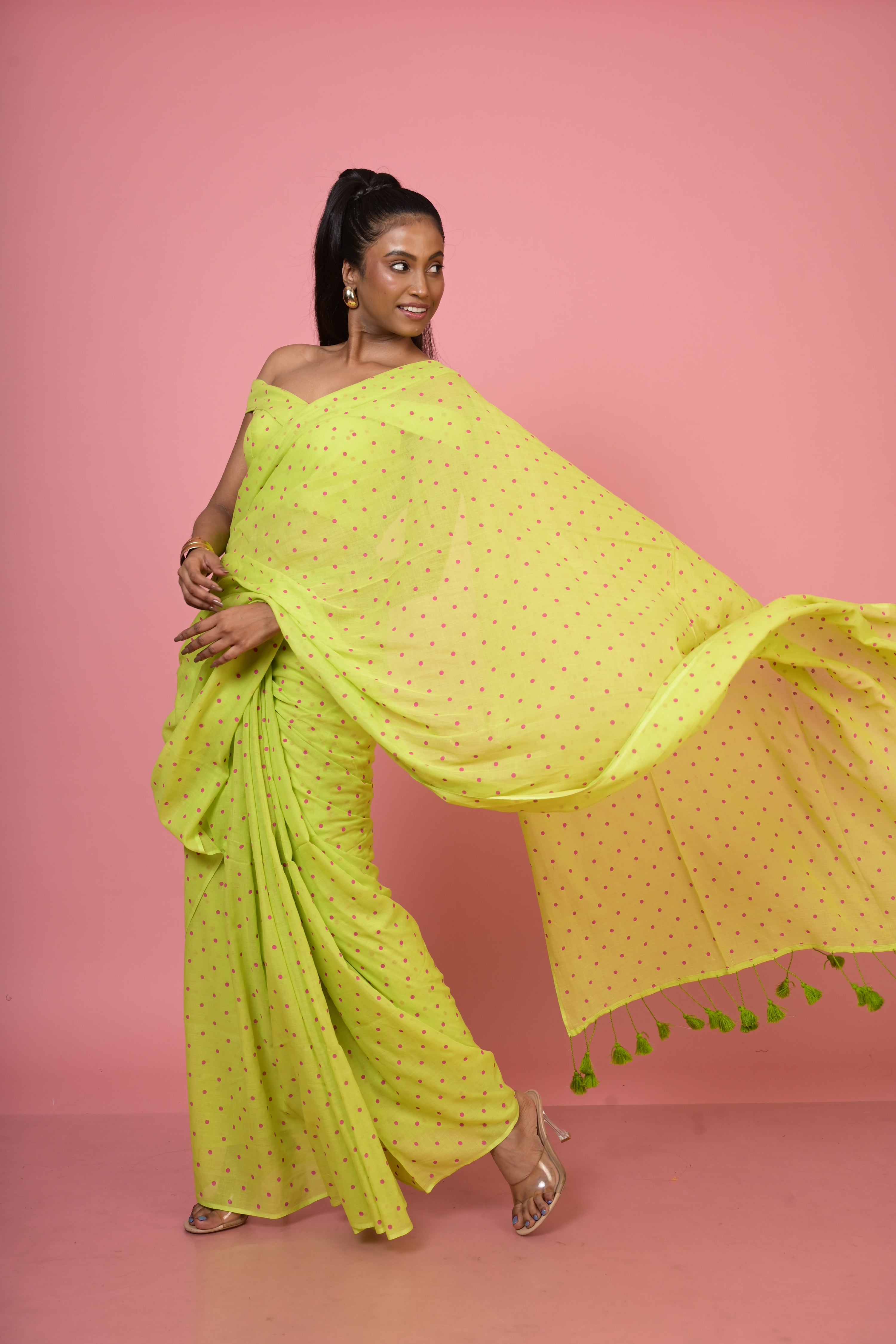 Lime Green Handloom Mul Cotton Polka Dotted Saree with Ready to Wear Lime Green Mul Cotton Polka Dotted Blouse(Nimbu Mirchi+Nimbu Soda)