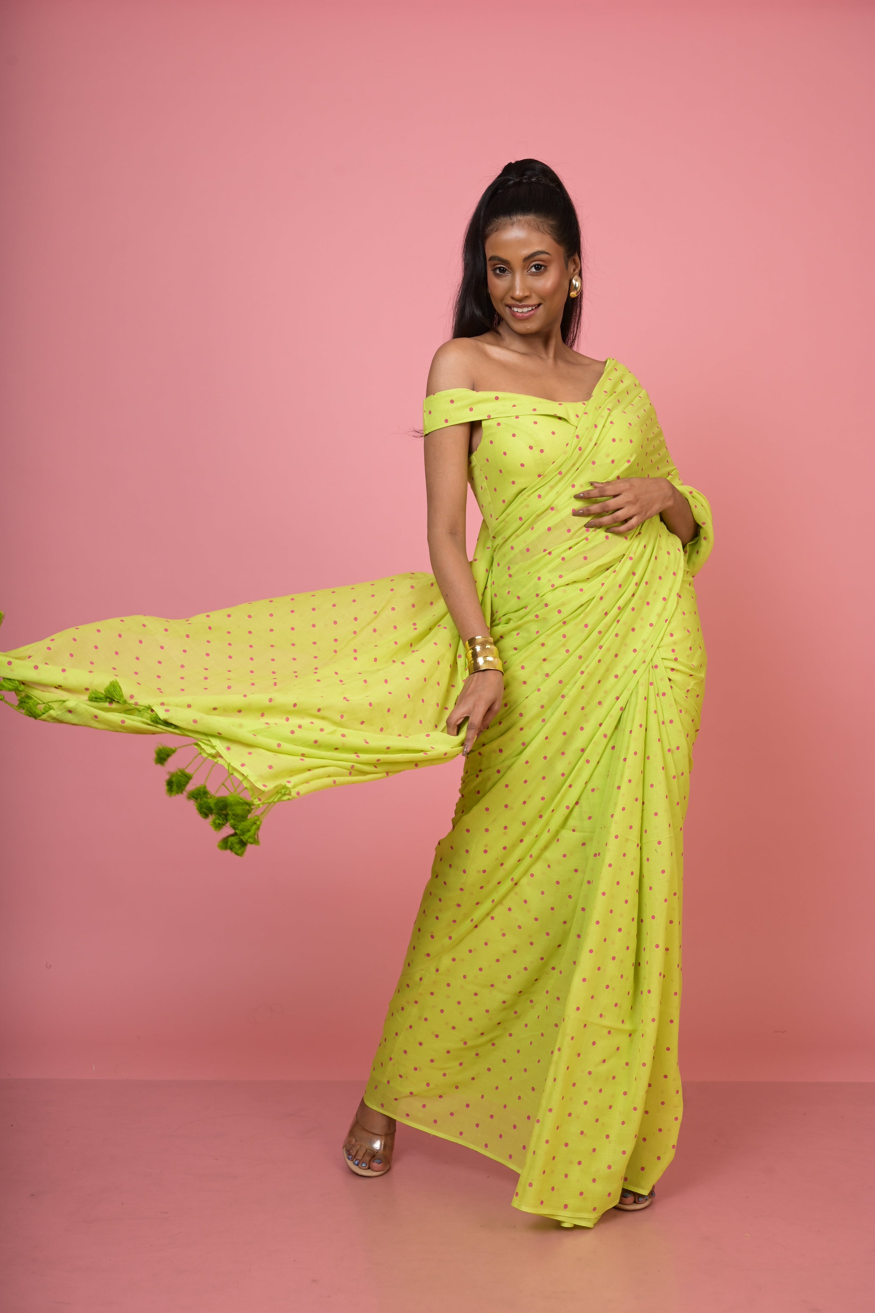 Lime Green Handloom Mul Cotton Polka Dotted Saree with Ready to Wear Lime Green Mul Cotton Polka Dotted Blouse(Nimbu Mirchi+Nimbu Soda)