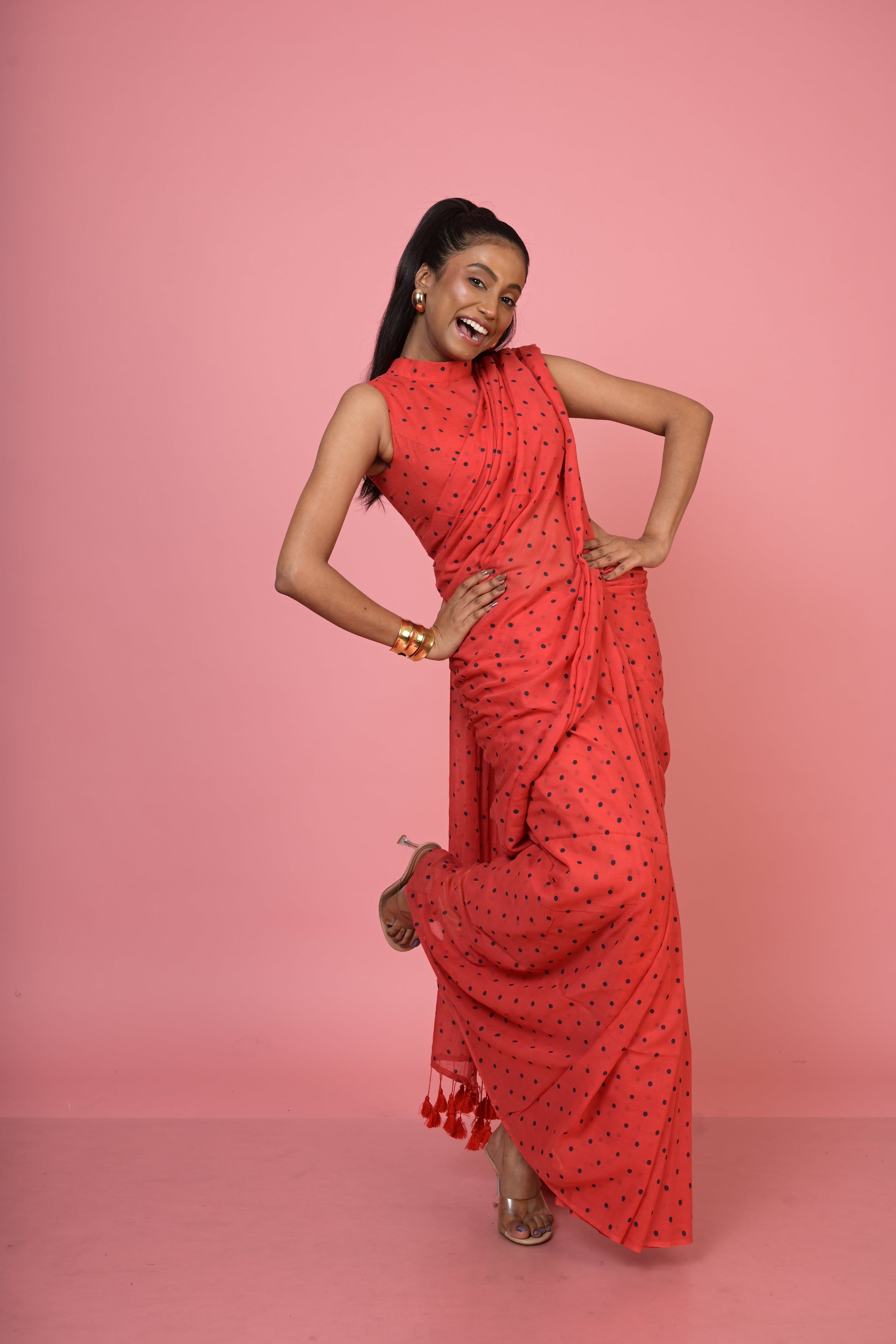 hand-woven-red-polka-dotted-saree