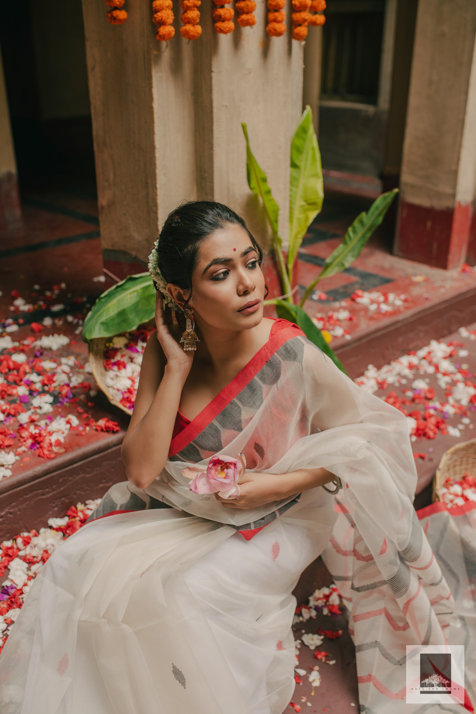 Manohari I Red and White Handloom Silk Saree