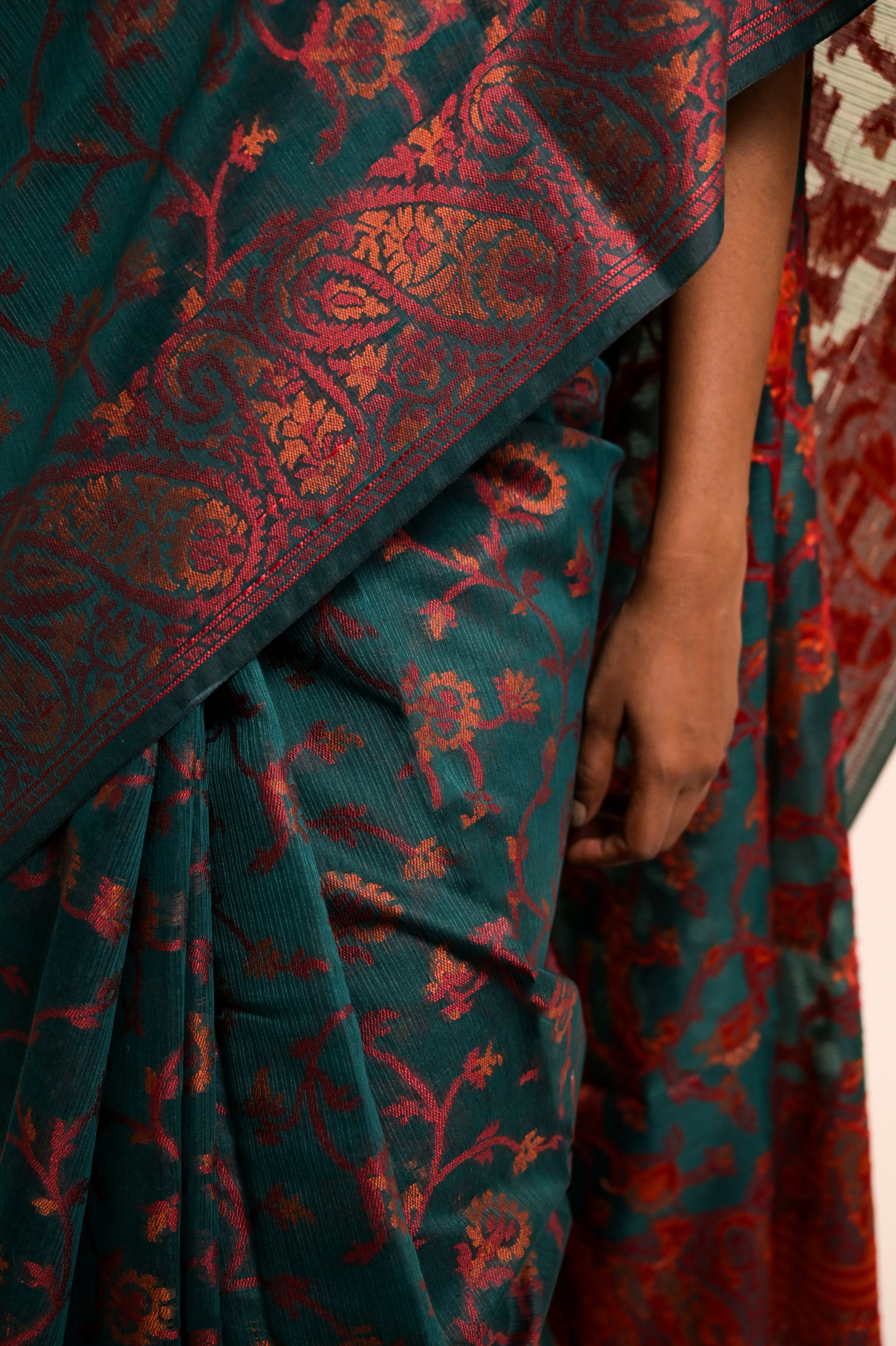 Aahana I Green Handloom Cotton Saree with Ochre Floral Jaal Motifs
