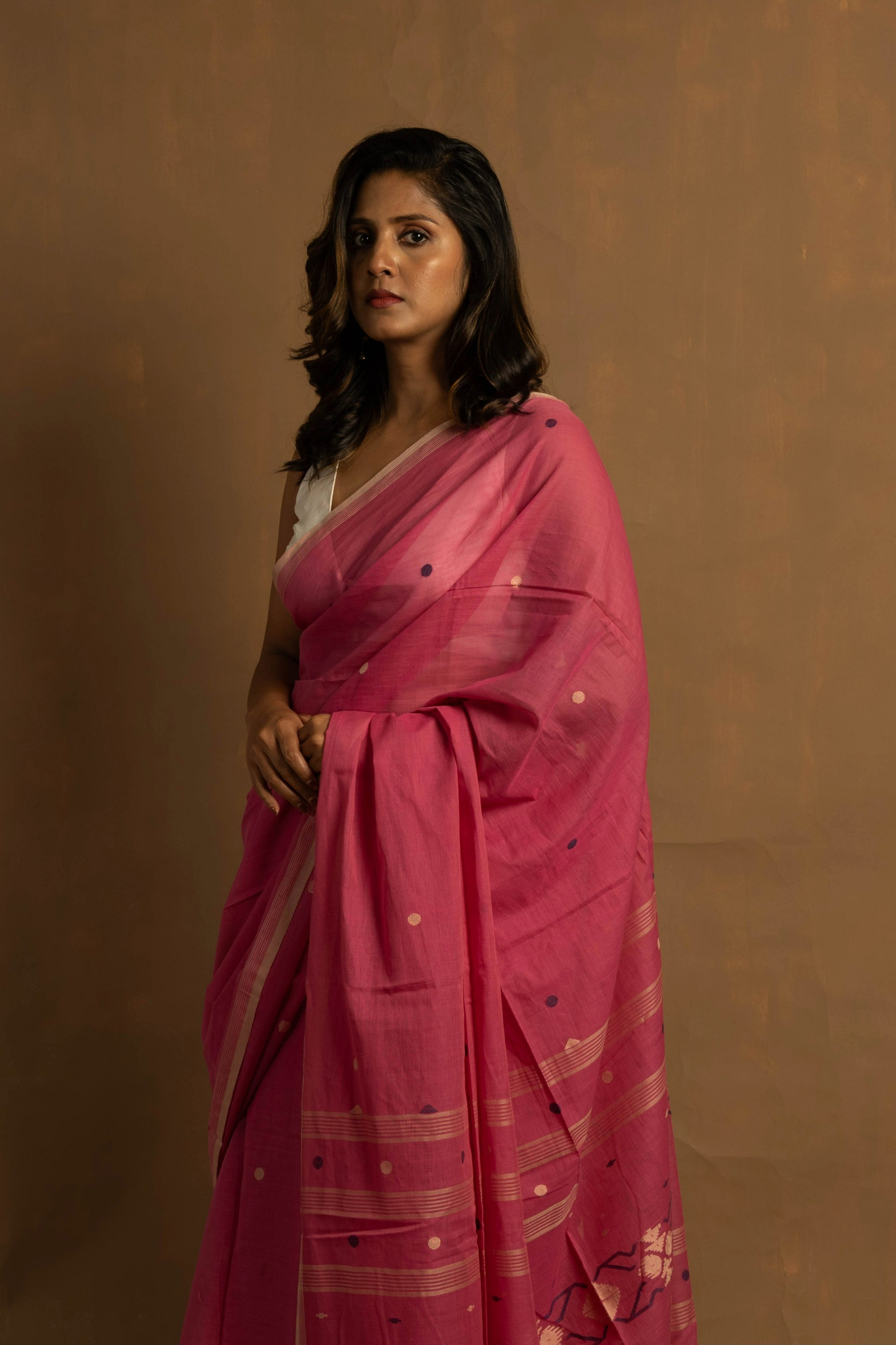 hand-woven-pink-cotton-saree