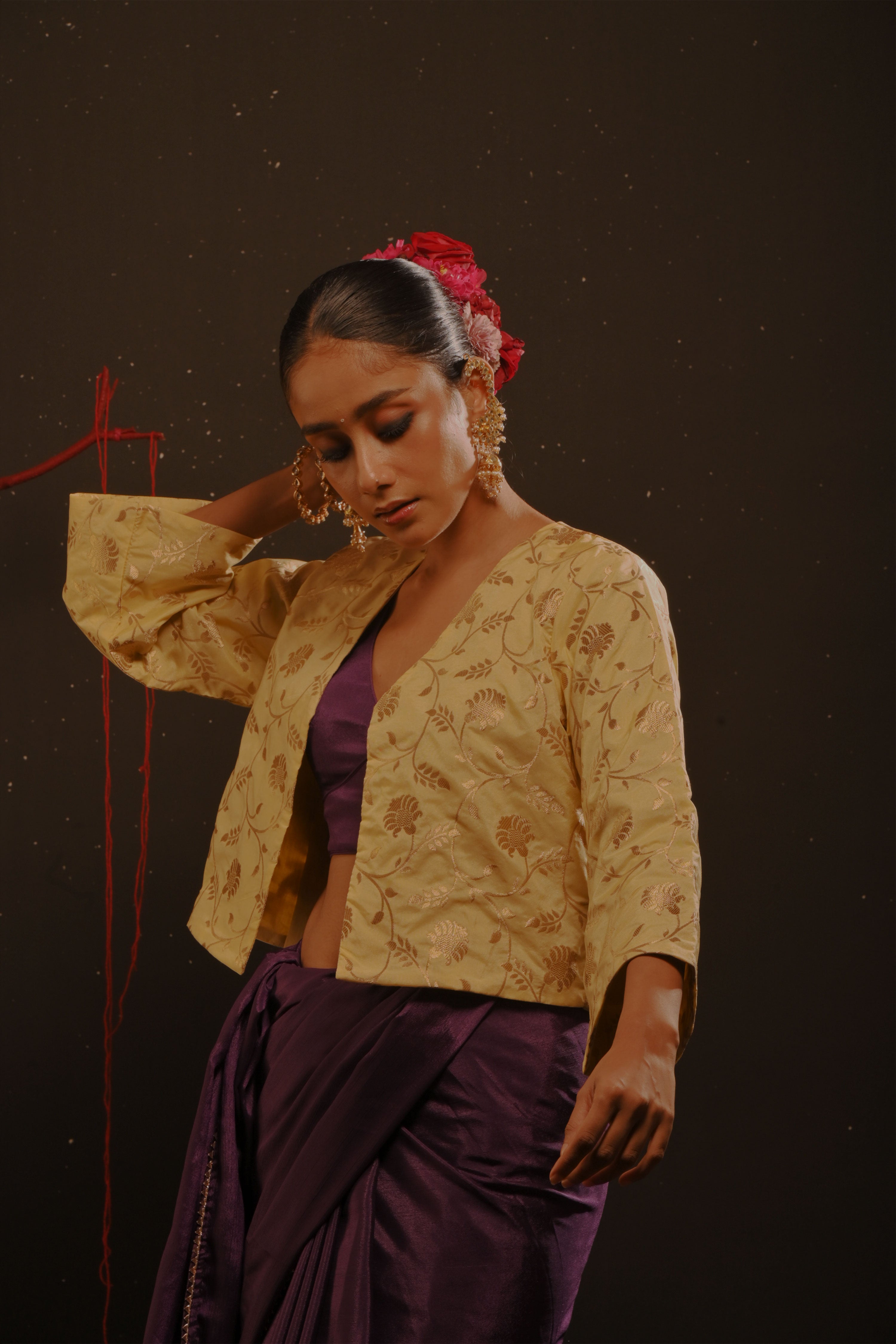 Taaranya I Purple chinon saree paired with purple chinon blouse and brocade jacket