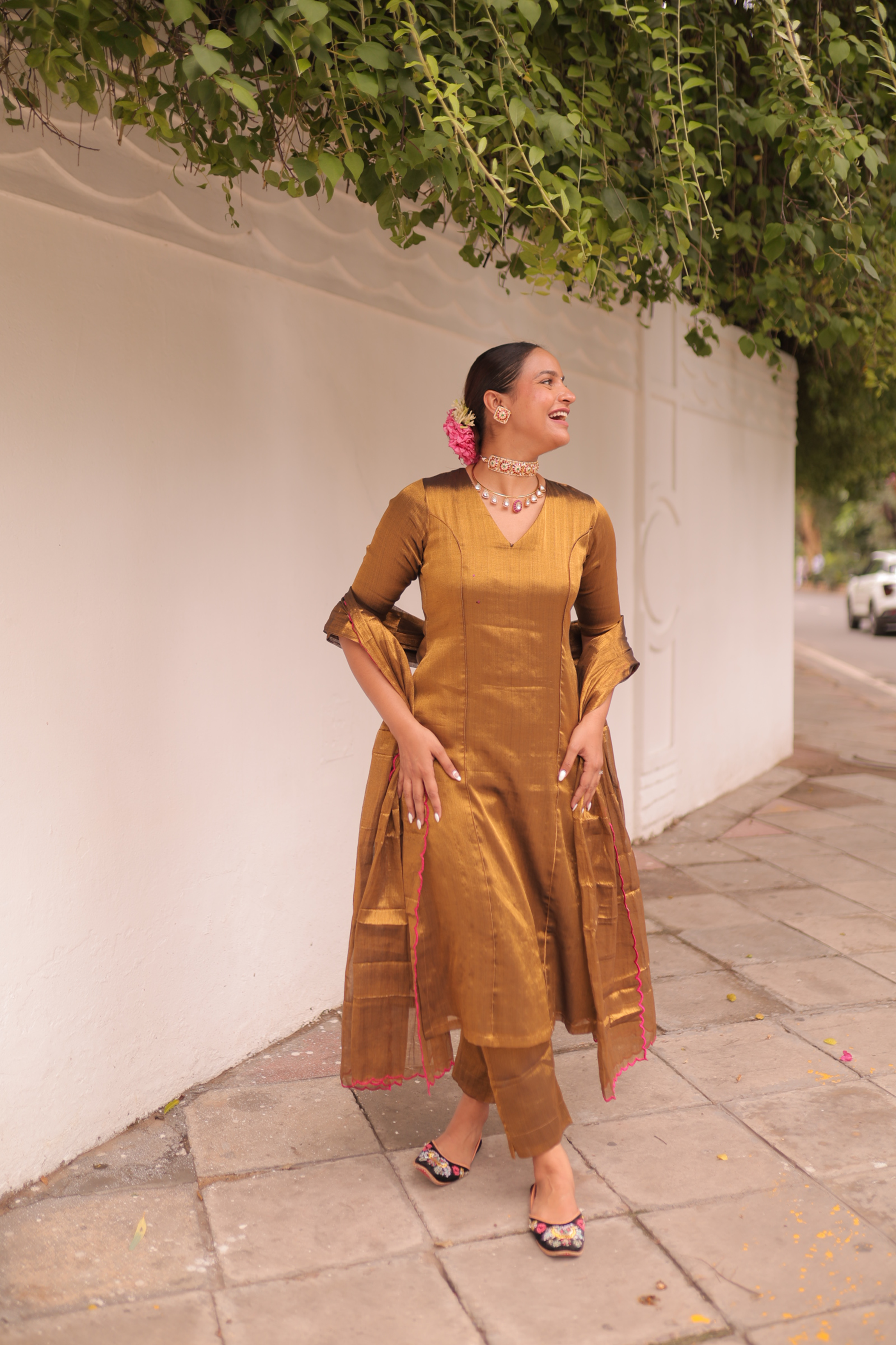 Swarnaya I Golden Handloom Tissue Kurta Pant Set with Dupatta