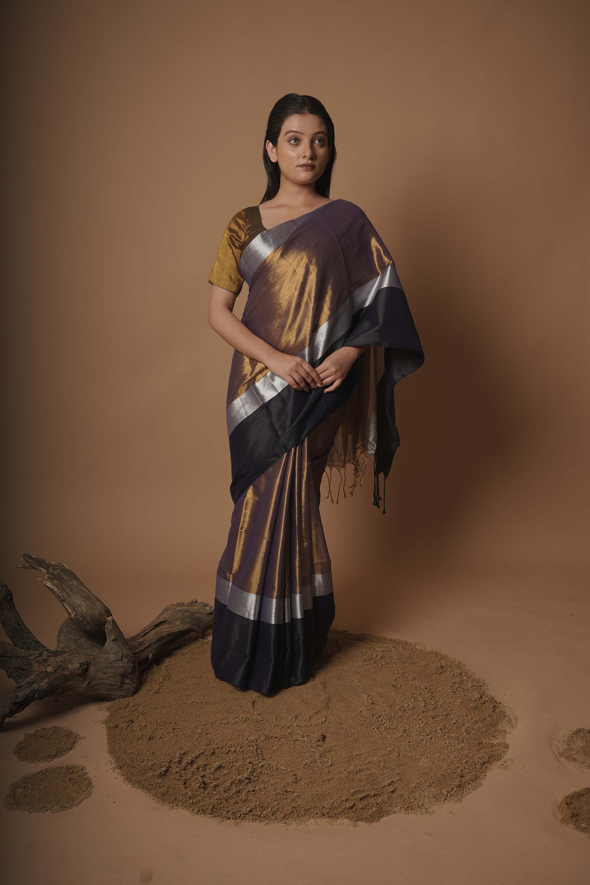Kaashvi | Gold and Black Handloom Tissue Saree