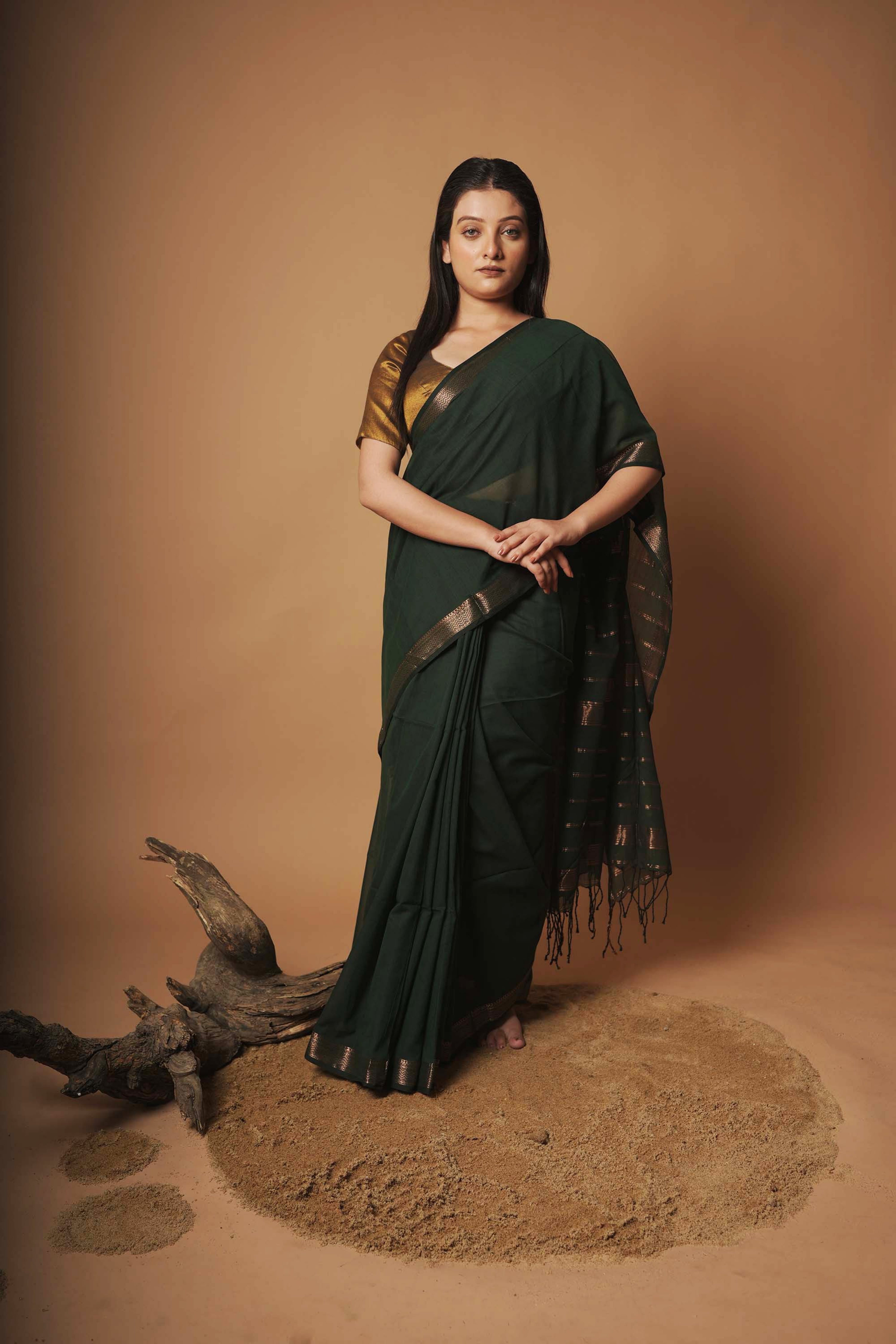 hand-woven-dark-green-cotton-saree