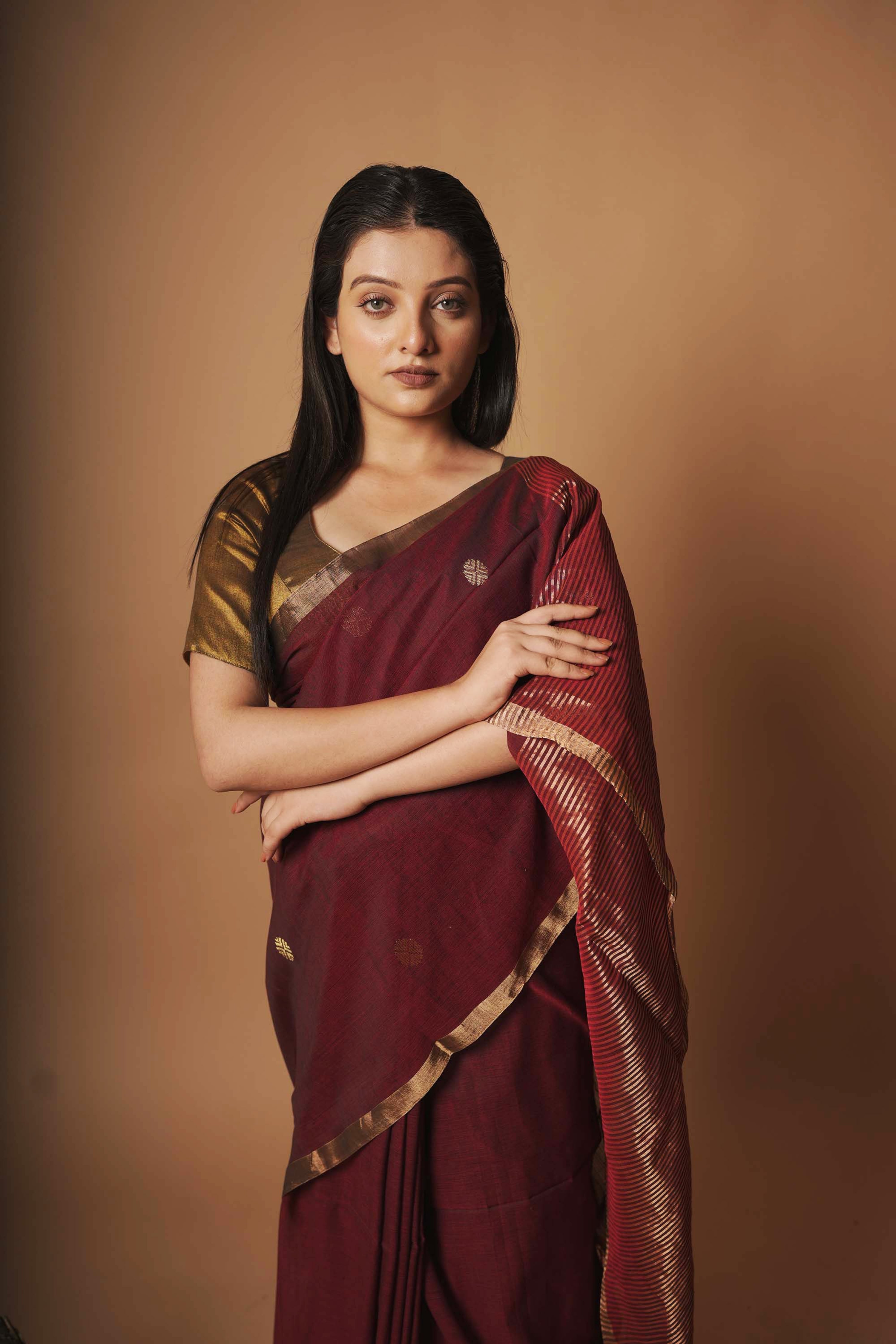 hand-woven-marron-cotton-saree-with-zari-border