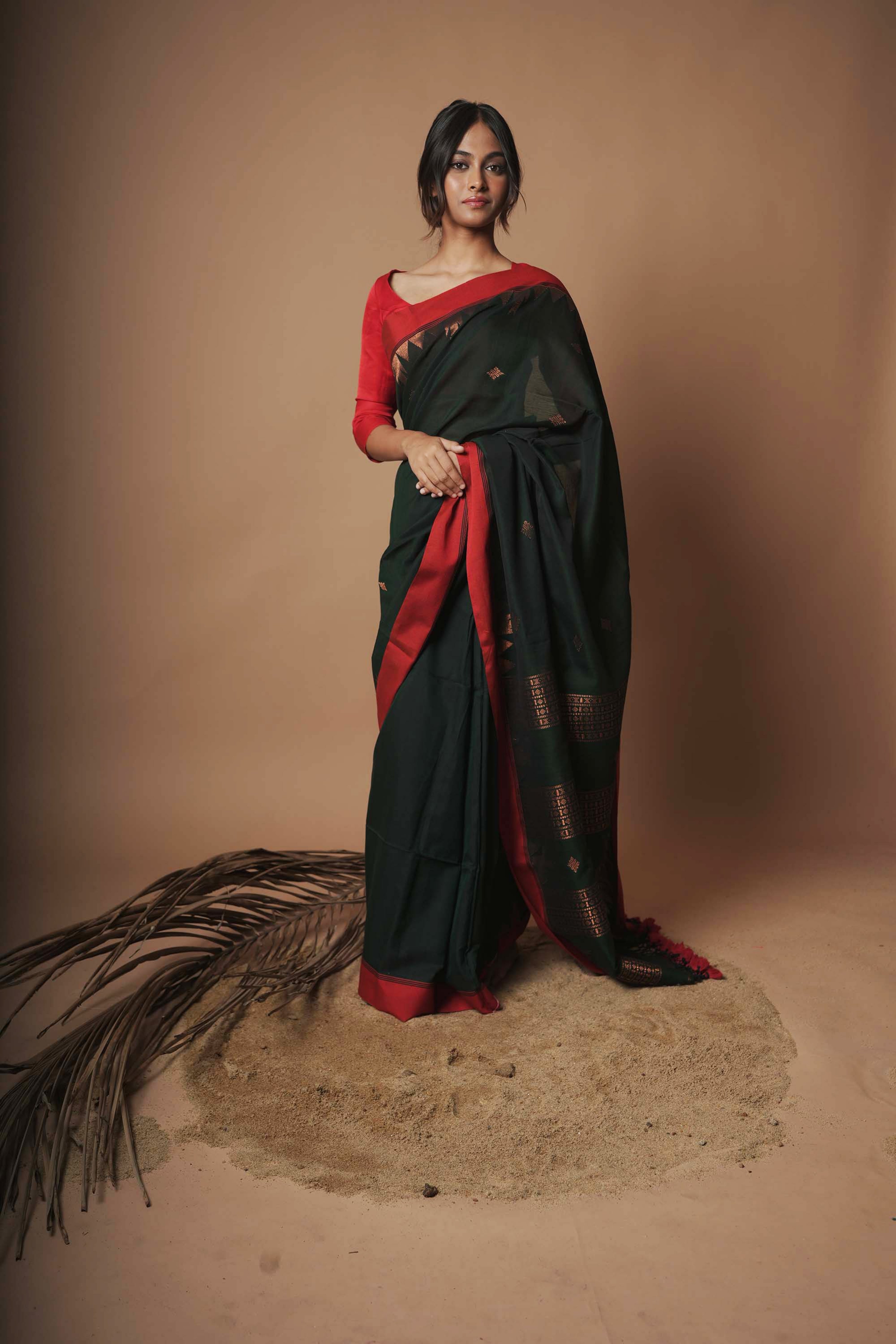 dark-green-hadloom-cotton-saree