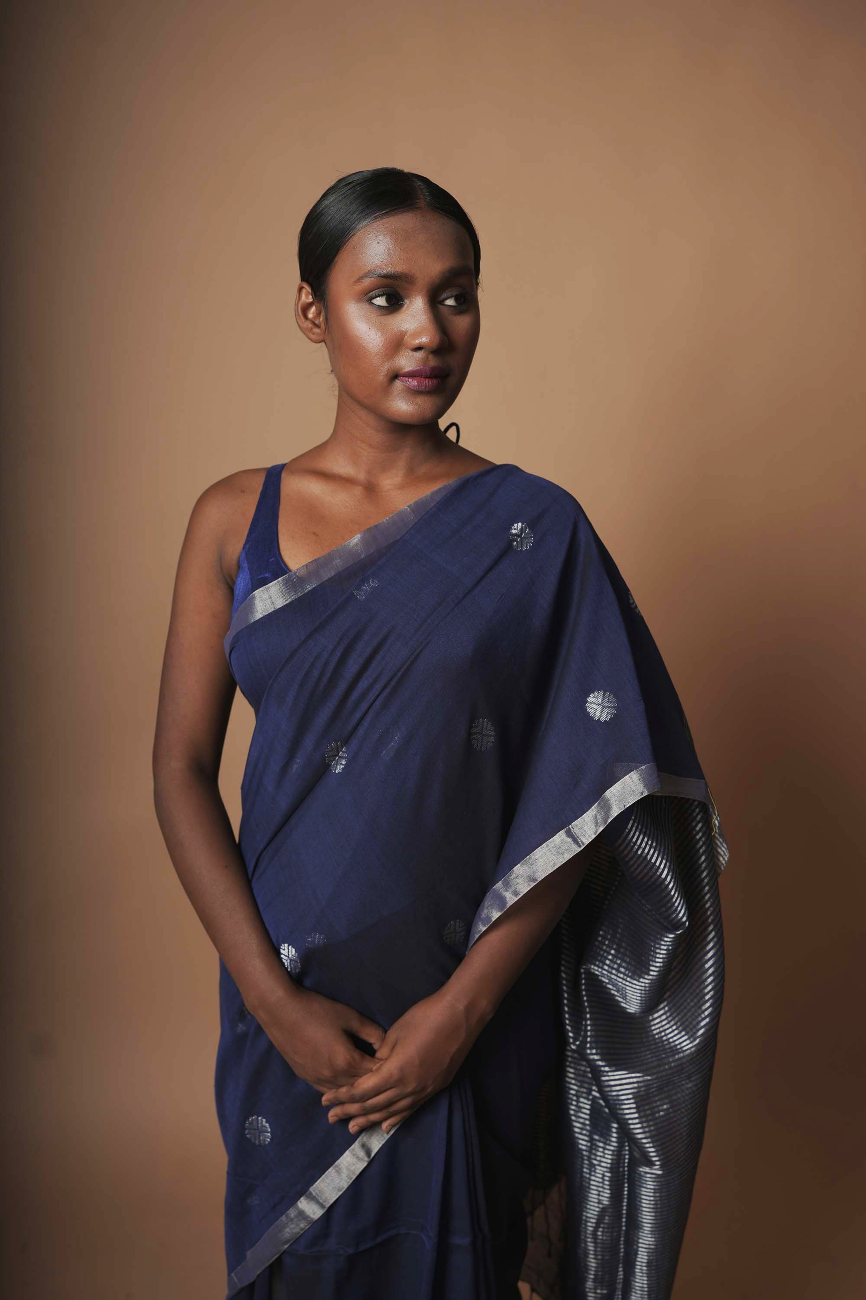 hand-woven-navy-blue-saree-with-silver-zari-motifs