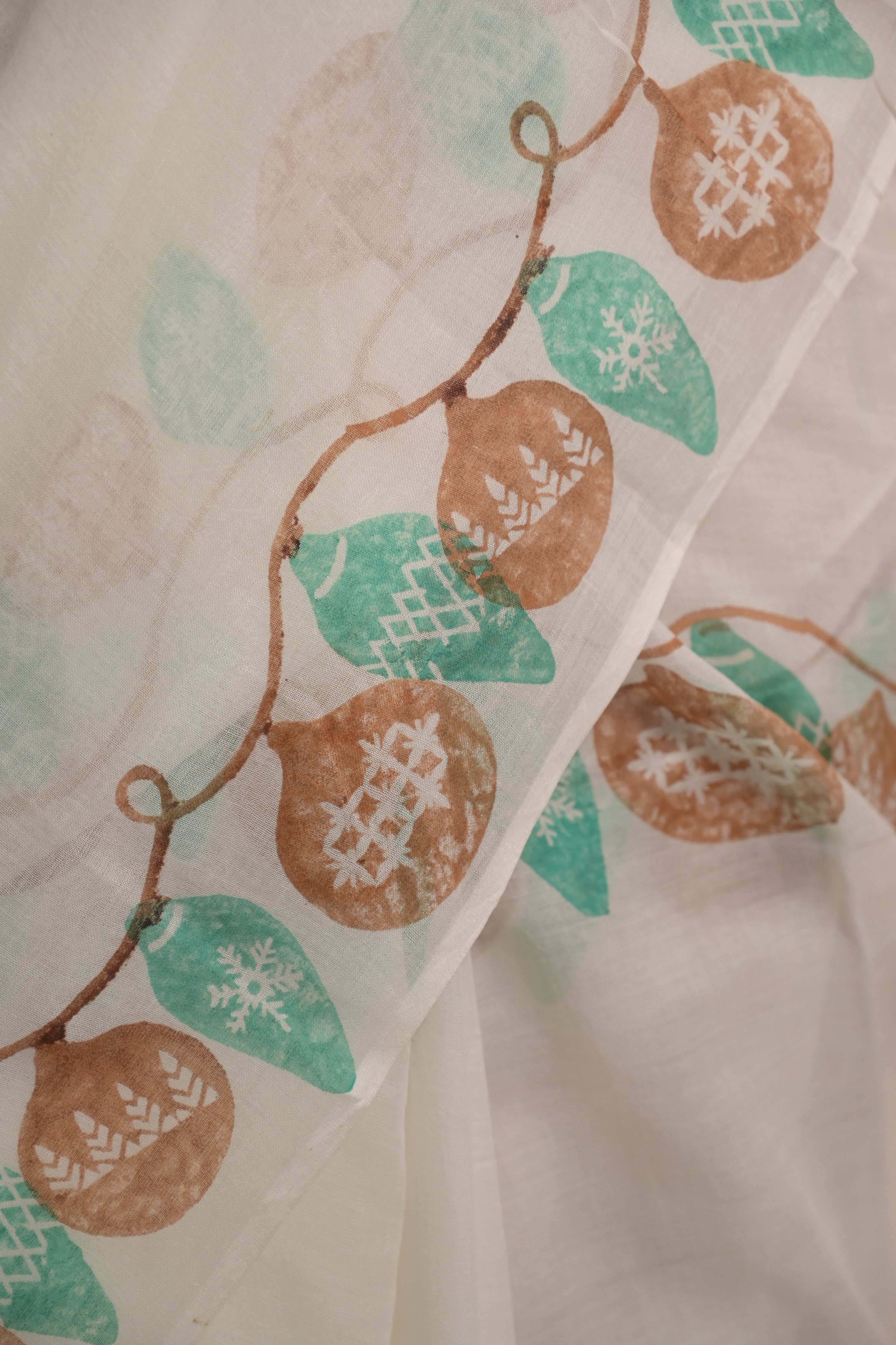 Light Up the Loom I White Mul Cotton Saree with Handblock-Printed Strings of Lights