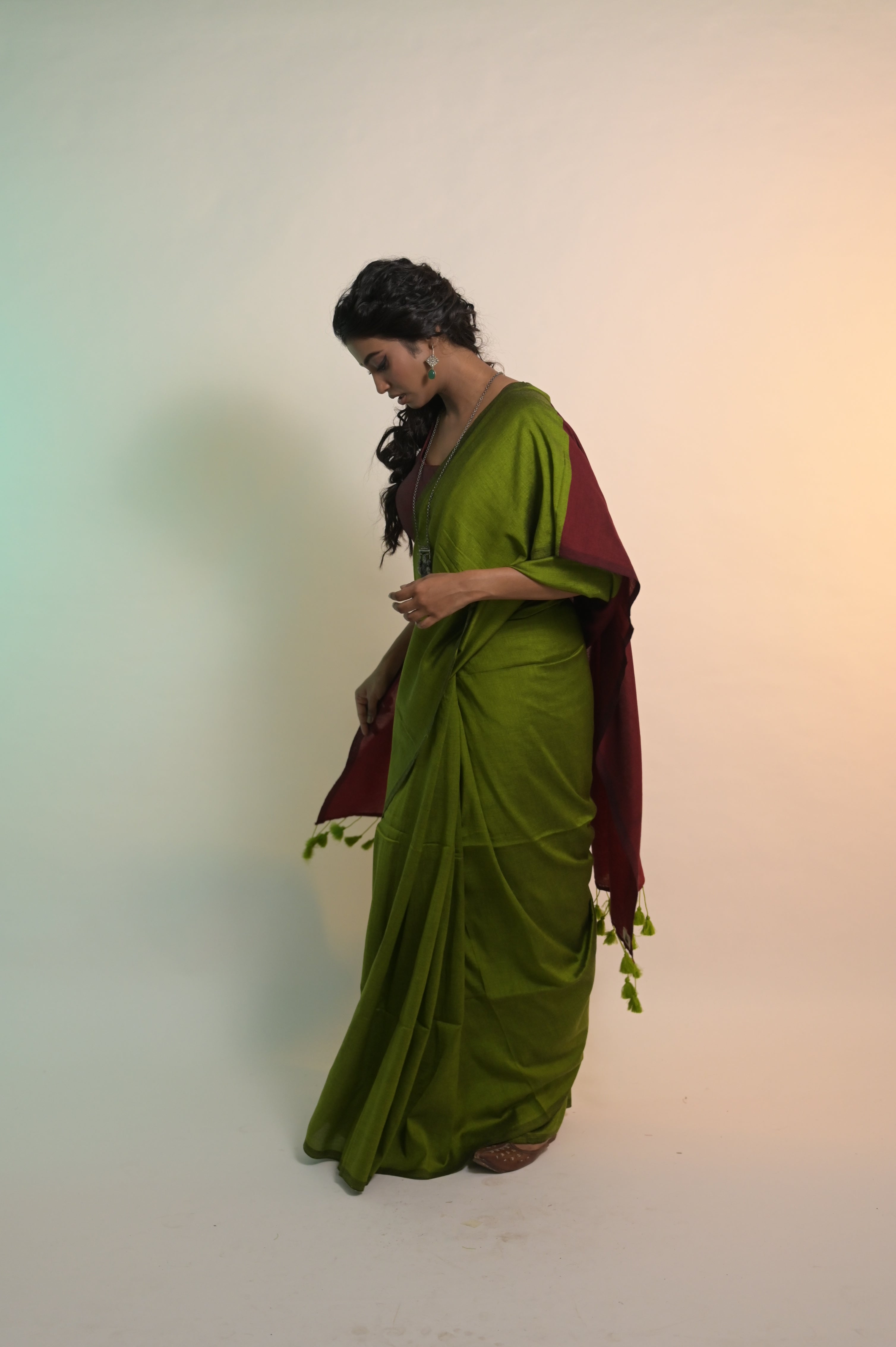 Geet Suhani I Olive Green Handloom Cotton Acrylic Saree