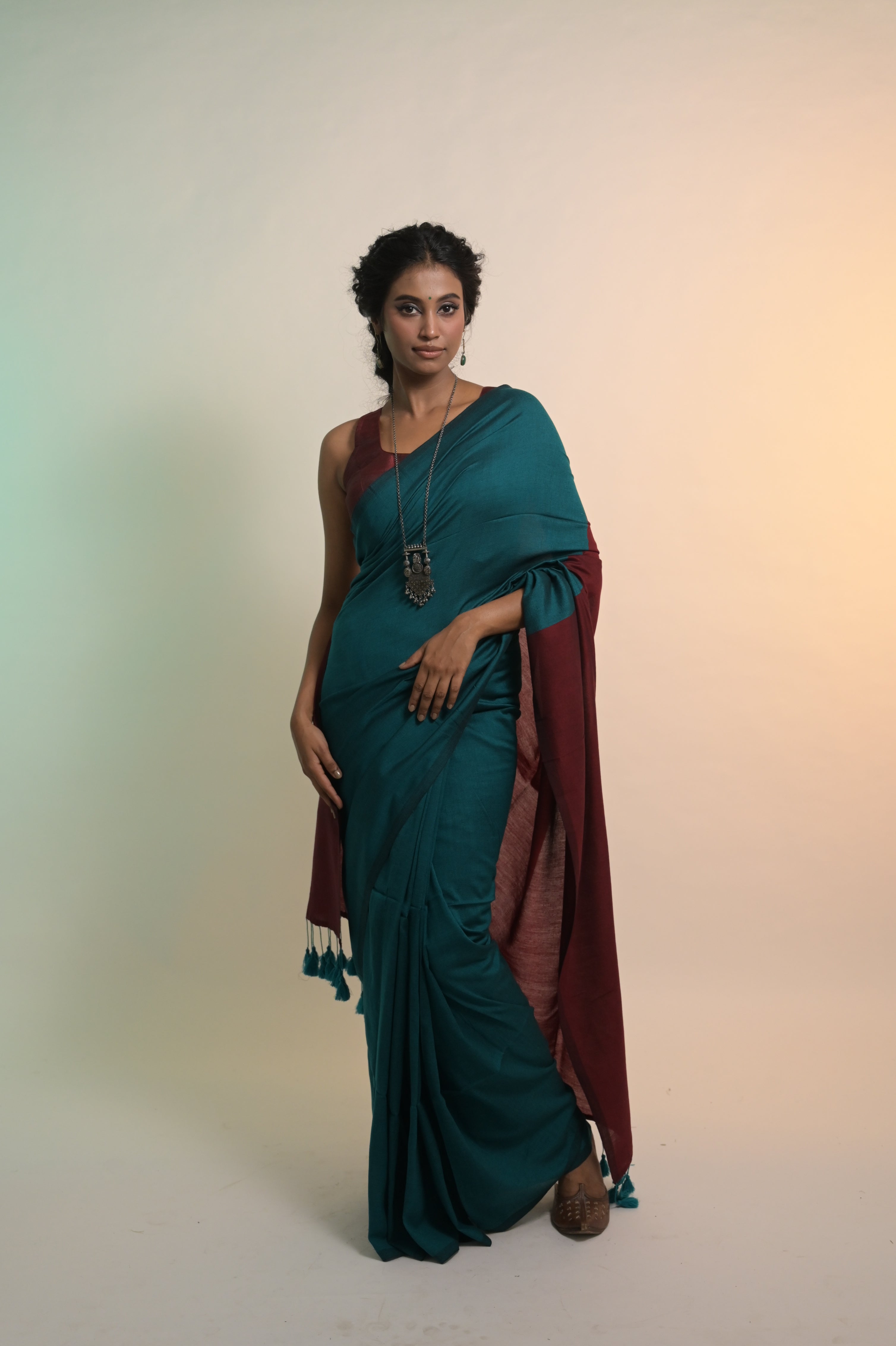 Dil ki Tamanna I Bottle Green Handloom Cotton Acrylic Saree