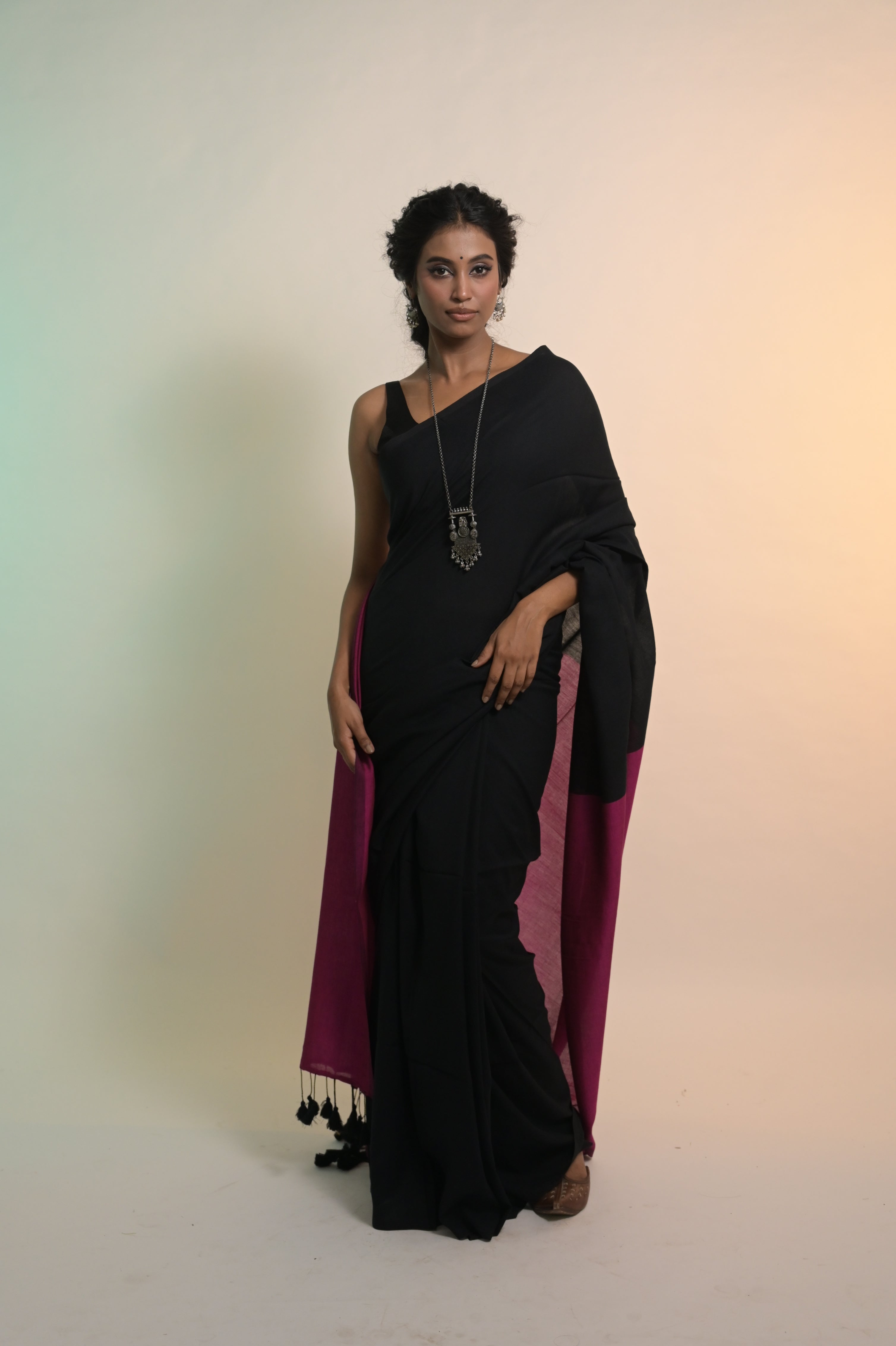Zindagi ki safar I Black Handloom Cotton Acrylic Saree
